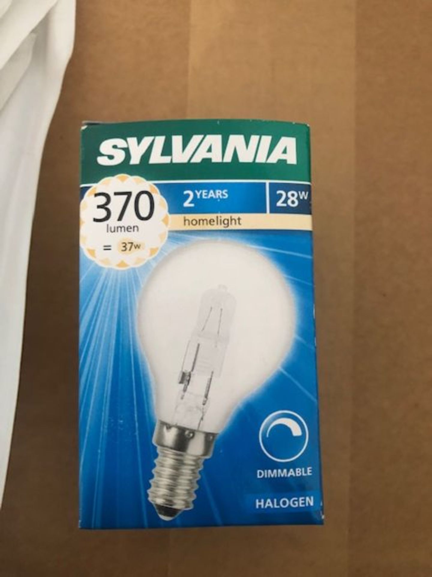 90 x Sylvania Halogen lamp ball eco 28W E14 230V R1 7899719