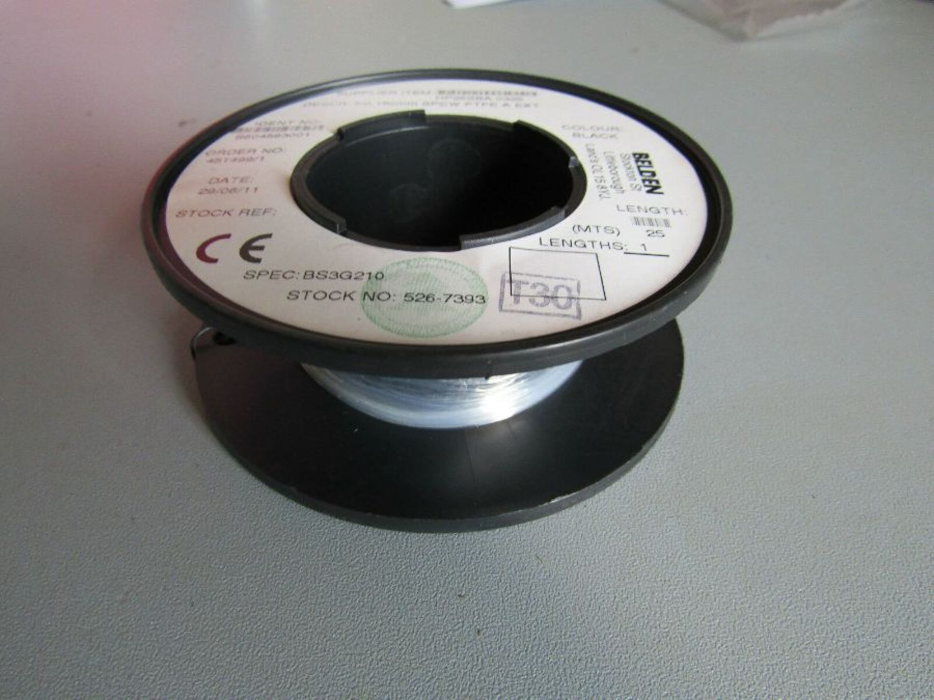 30 reels x Single Core Wire Type A Voltage rating 300V PTFE A 7/0.15 black 25m 05LC 5267393