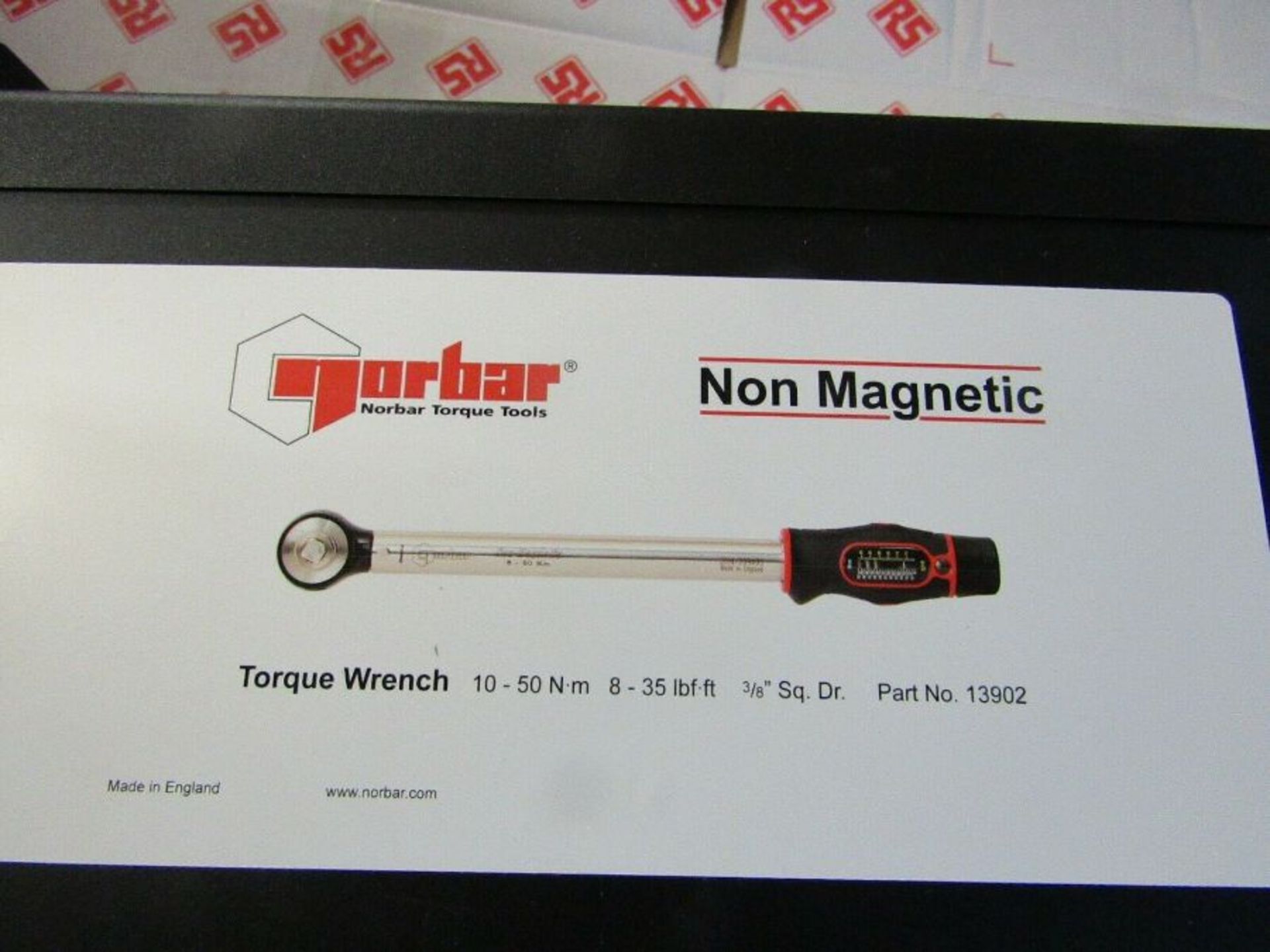 Norbar Tools 3/8in Square Drive Non-Magnetic Torque Wrench 10-50Nm Table 1750909 - Image 2 of 3
