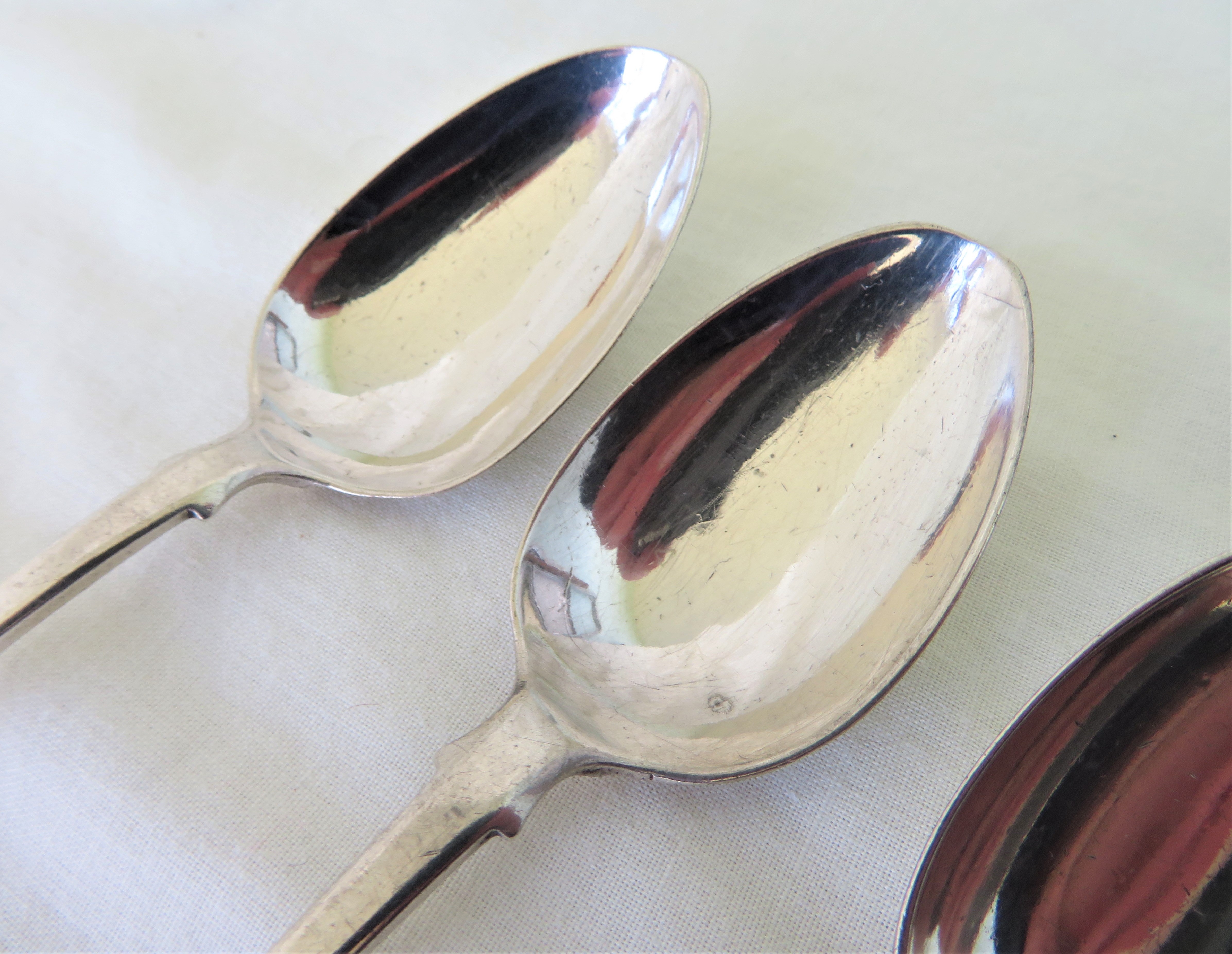 Rare Lot of 4 Scottish Provincial "Forres" Silver Teaspoons - William Ferguson c 1825-35. - Image 9 of 22