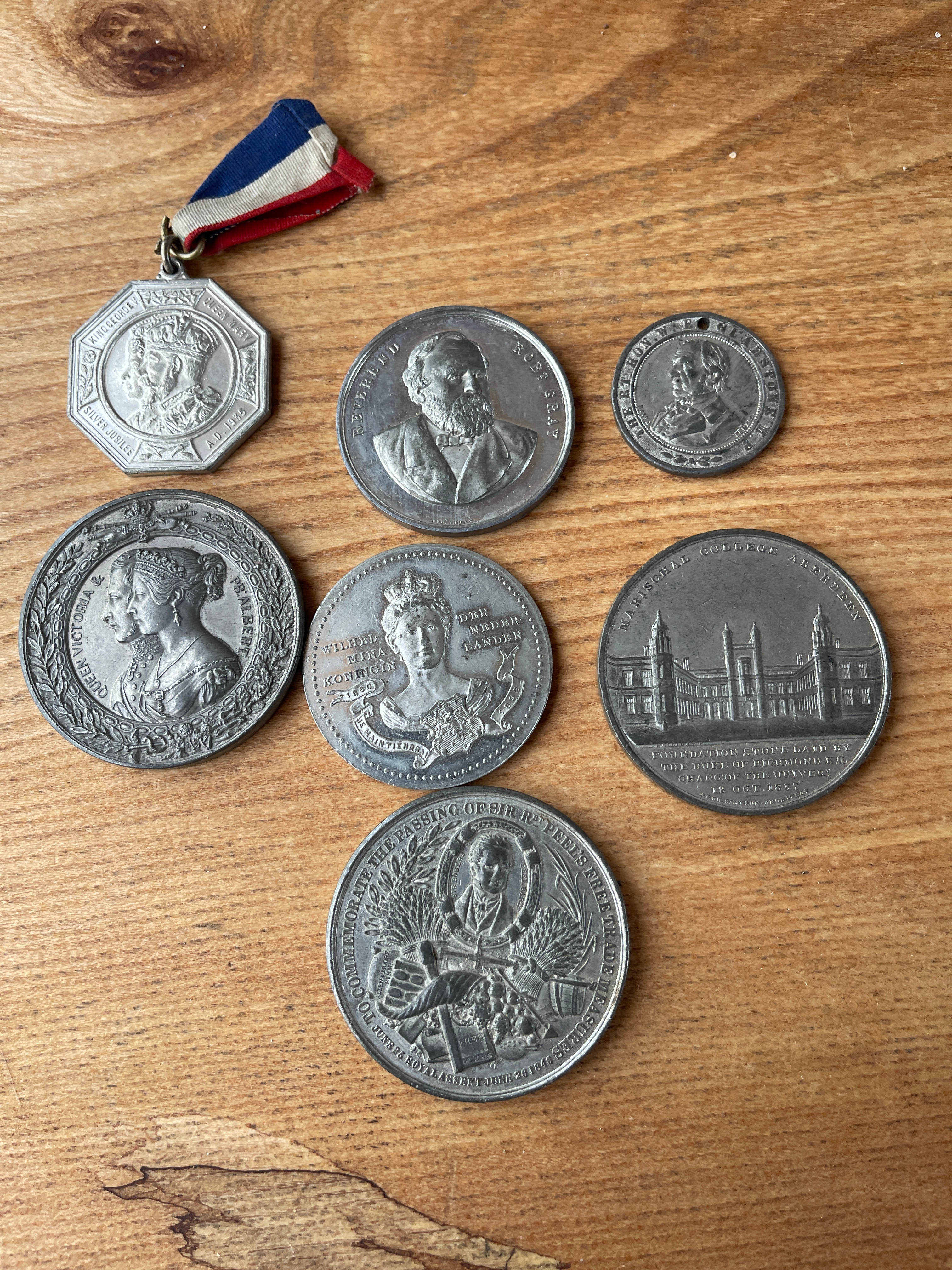 Lot of various Antique Aliminium Medals to include Robert Peel example - largest 50mm daimeter. - Image 2 of 2