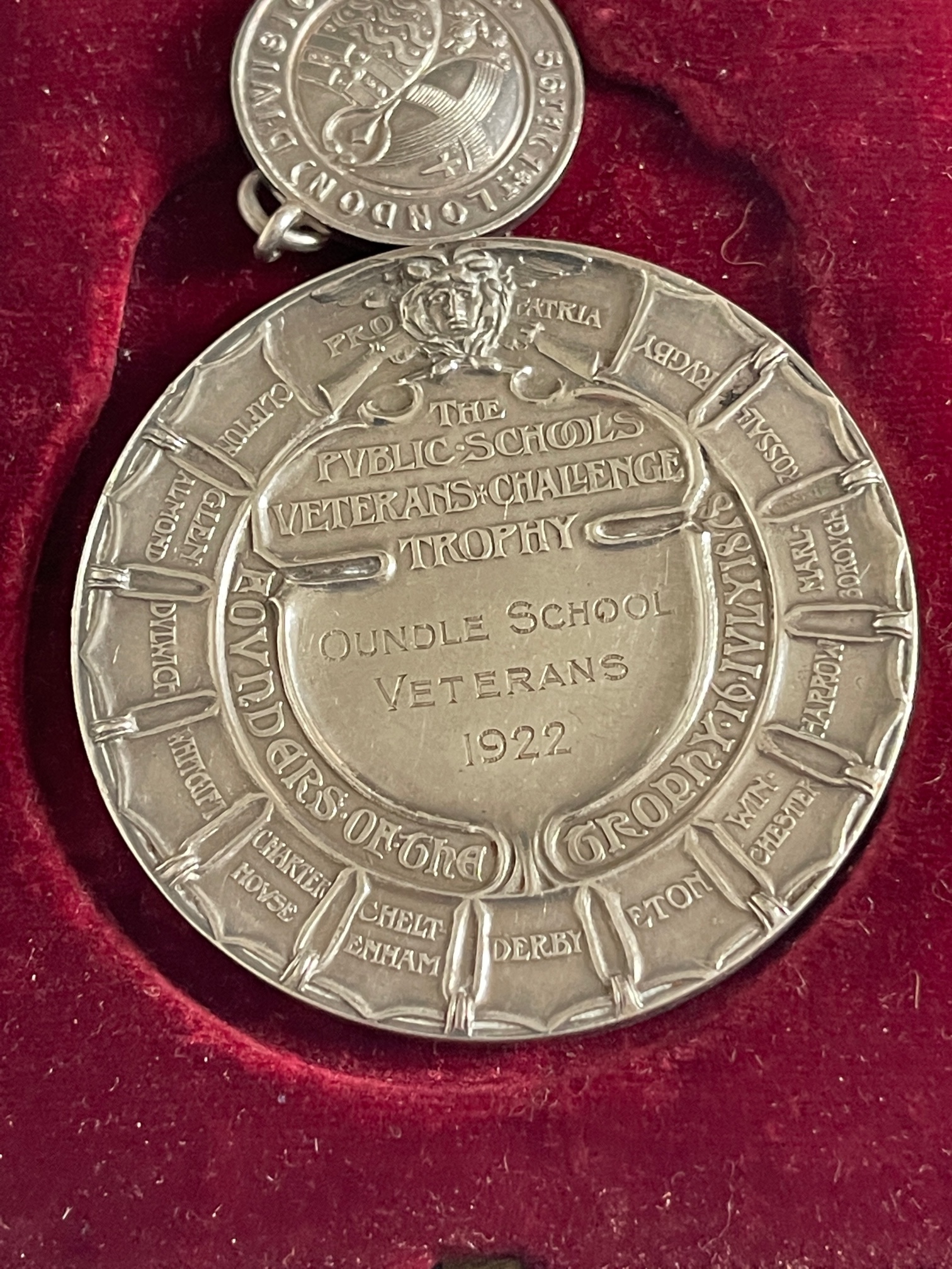 Antique Boxed Silver Public Schools Veterans Challenge Trophy Oundle School Veterans 1922 Medal 60mm - Image 2 of 6