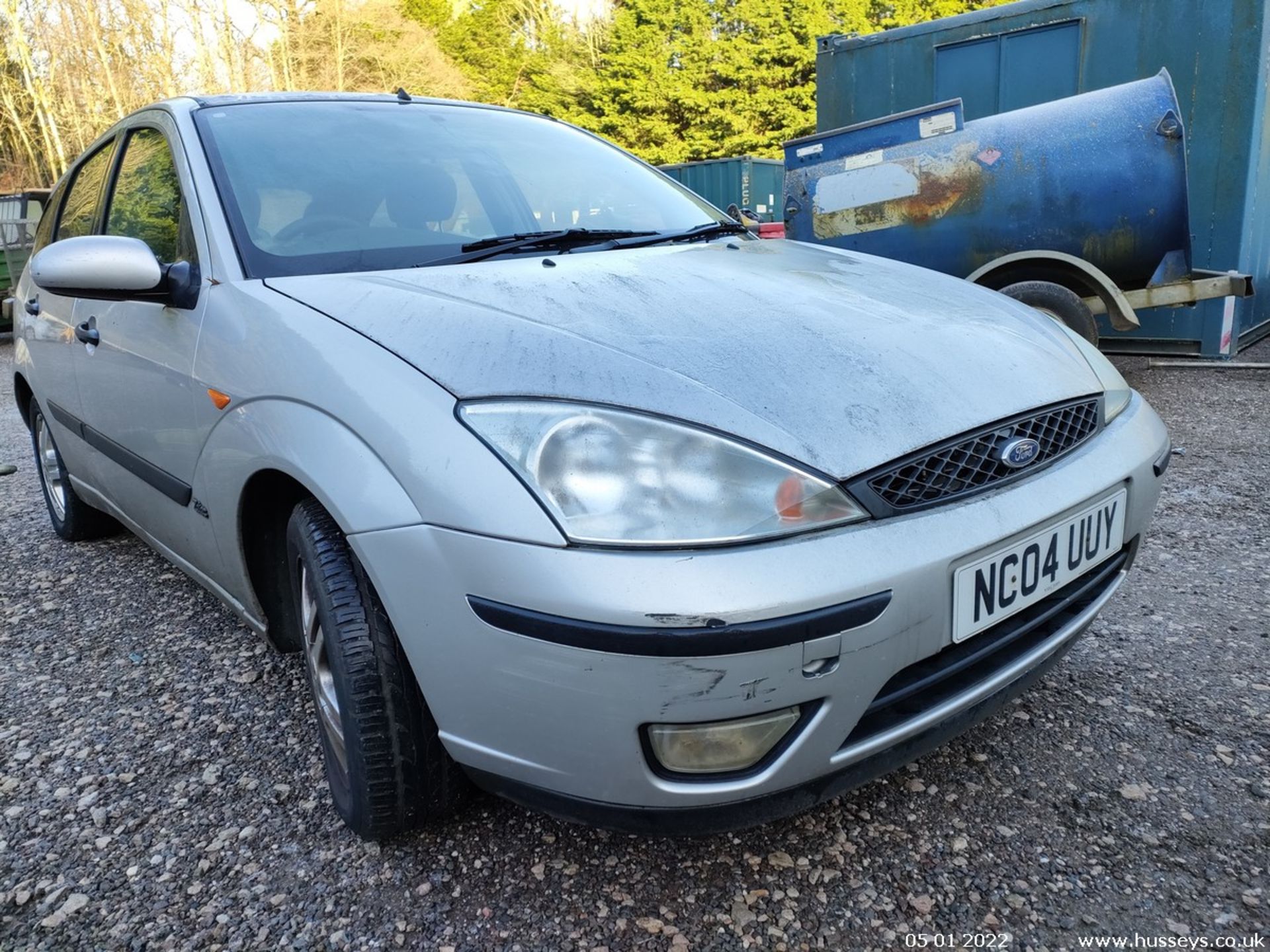 04/04 FORD FOCUS ZETEC AUTO - 1596cc 5dr Hatchback (Silver, 86k) - Image 22 of 39