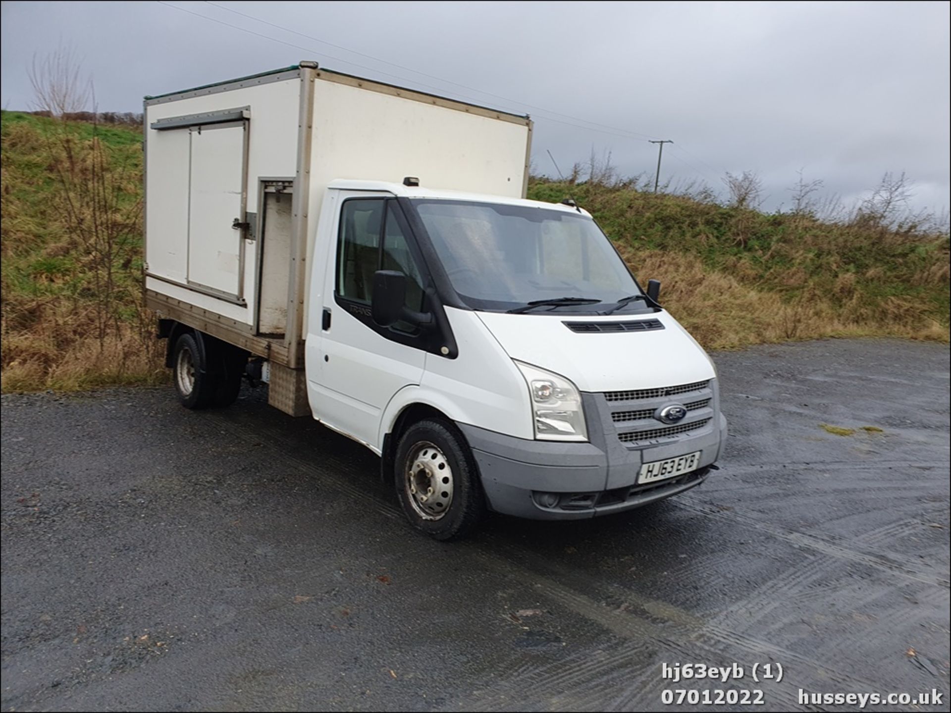 13/63 FORD TRANSIT 100 T350 RWD - 2198cc 3dr Tipper (White, 136k) - Image 2 of 28