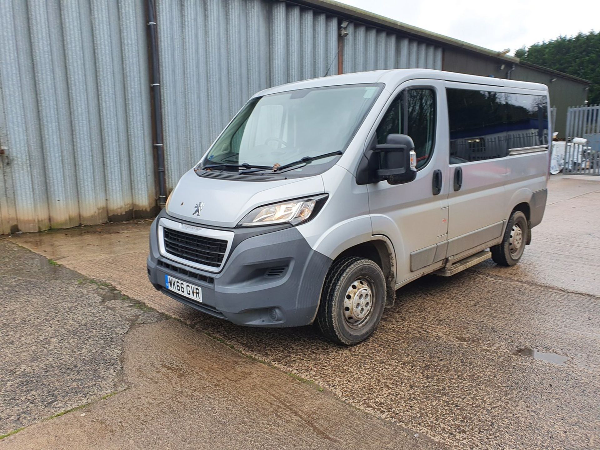 16/66 PEUGEOT BOXER 333 L1H1 HDI - 2198cc 5dr Minibus (Silver, 16k) - Image 10 of 33