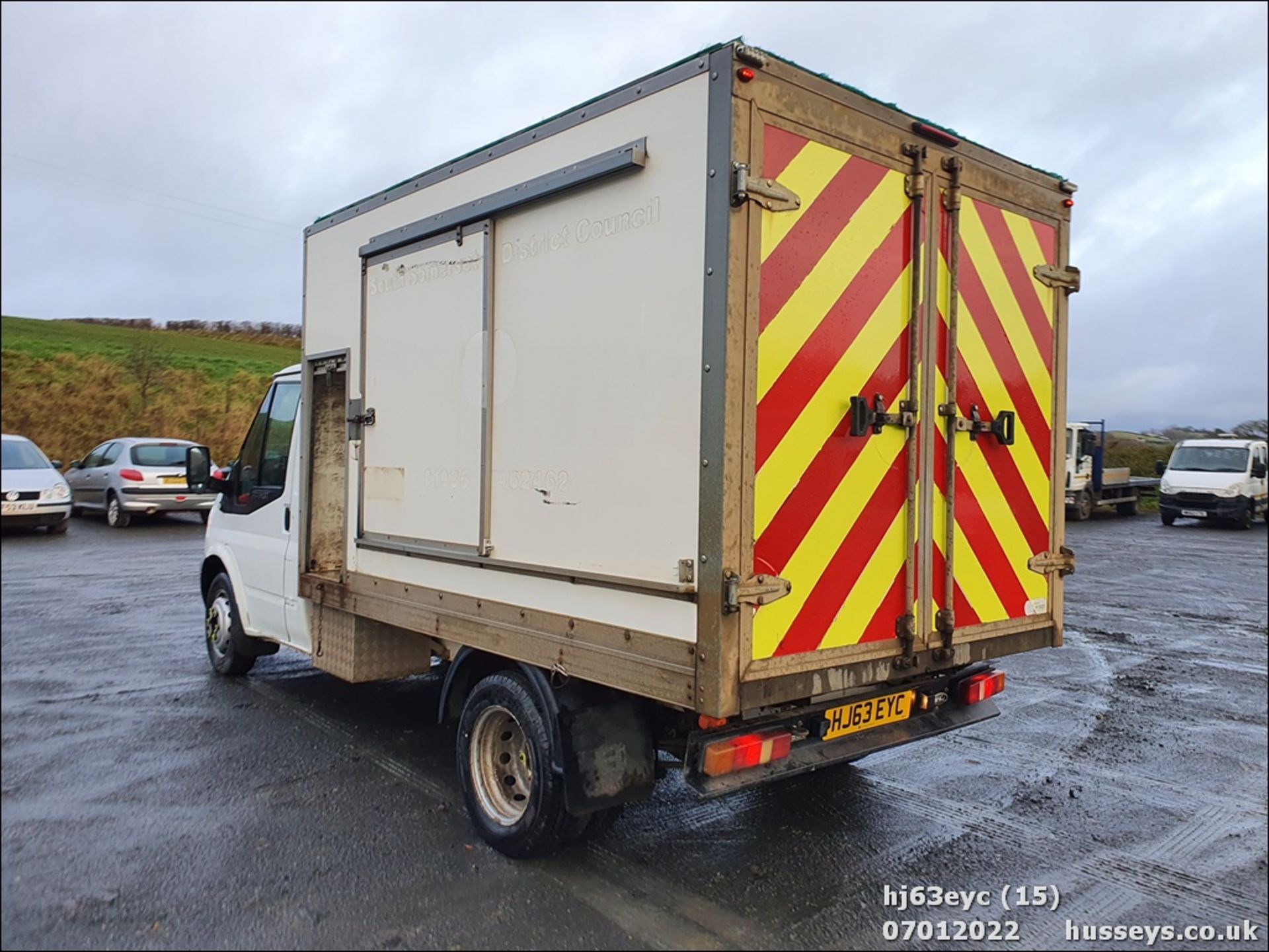 13/63 FORD TRANSIT 100 T350 RWD - 2198cc 3dr Tipper (White, 126k) - Image 17 of 34