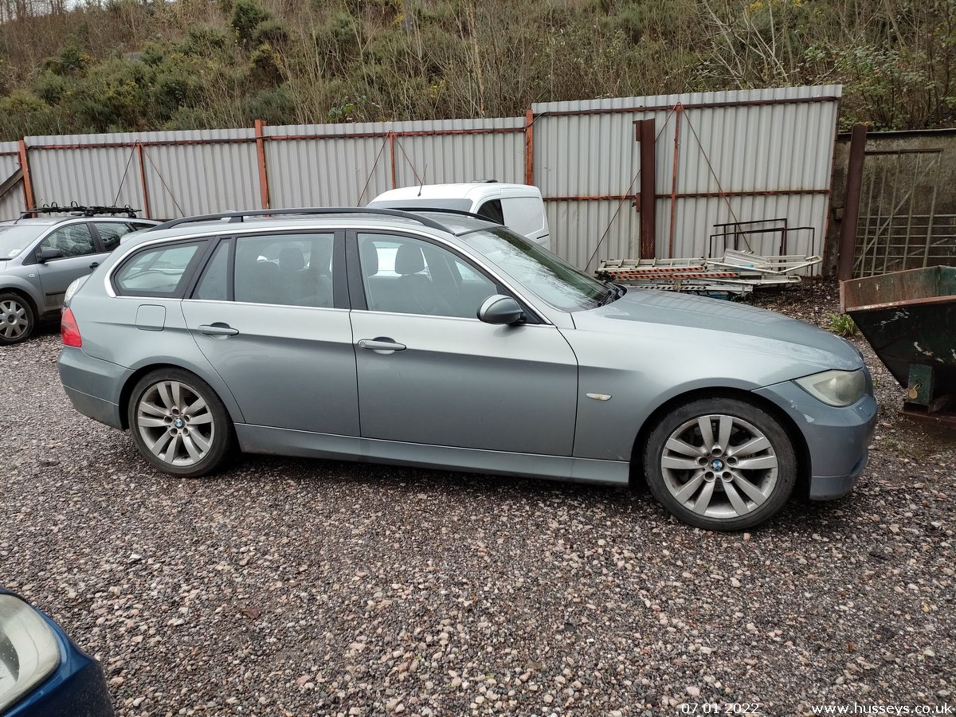 07/57 BMW 330I SE TOURING AUTO - 2996cc 5dr Estate (Blue/grey, 138k) - Image 5 of 23