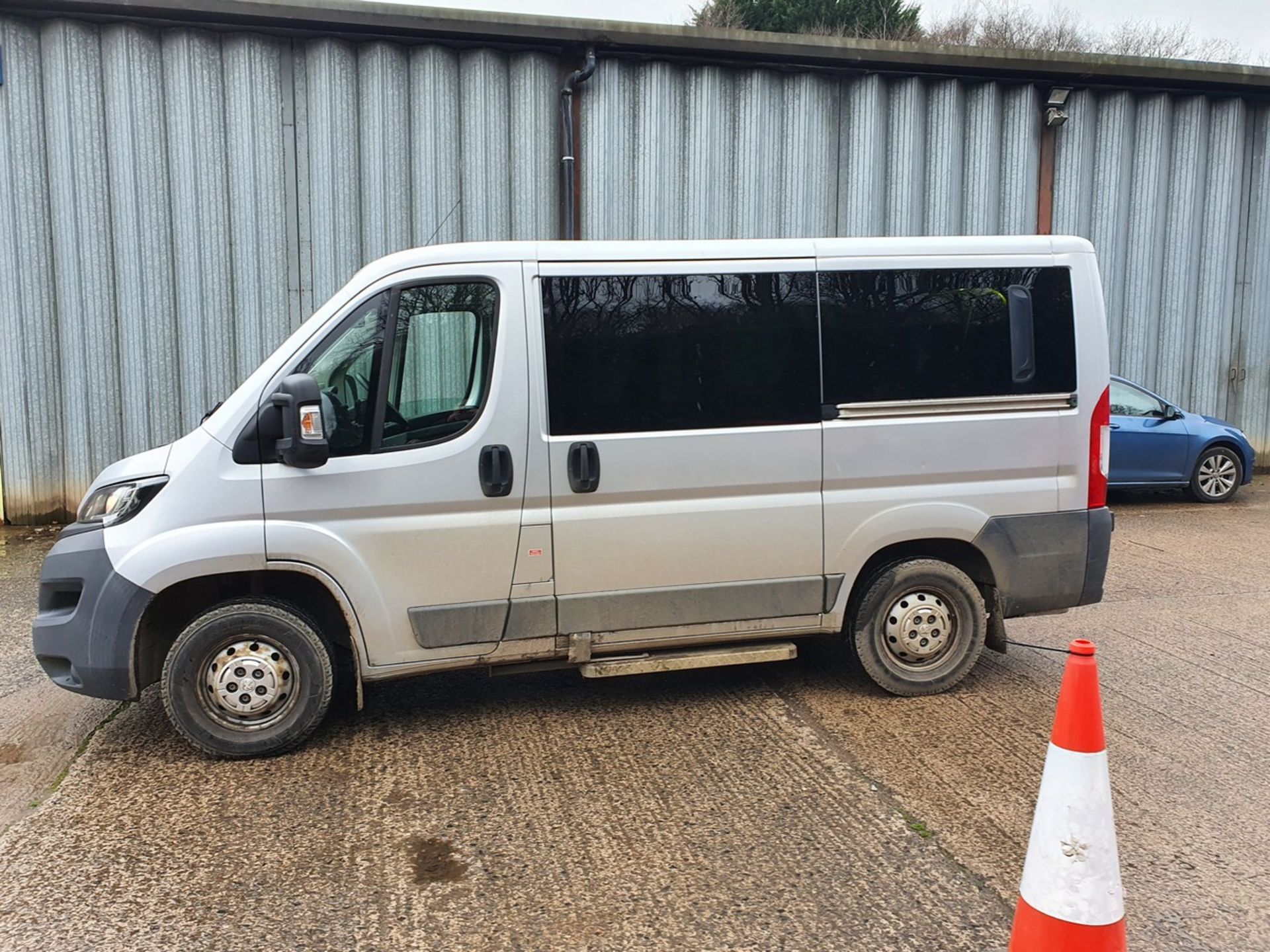 16/66 PEUGEOT BOXER 333 L1H1 HDI - 2198cc 5dr Minibus (Silver, 16k) - Image 13 of 33