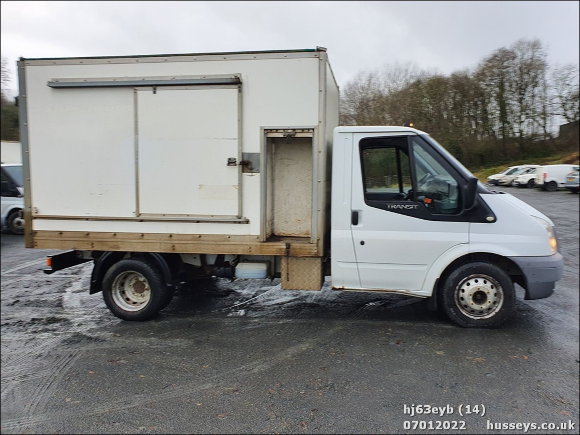 13/63 FORD TRANSIT 100 T350 RWD - 2198cc 3dr Tipper (White, 136k) - Image 11 of 28