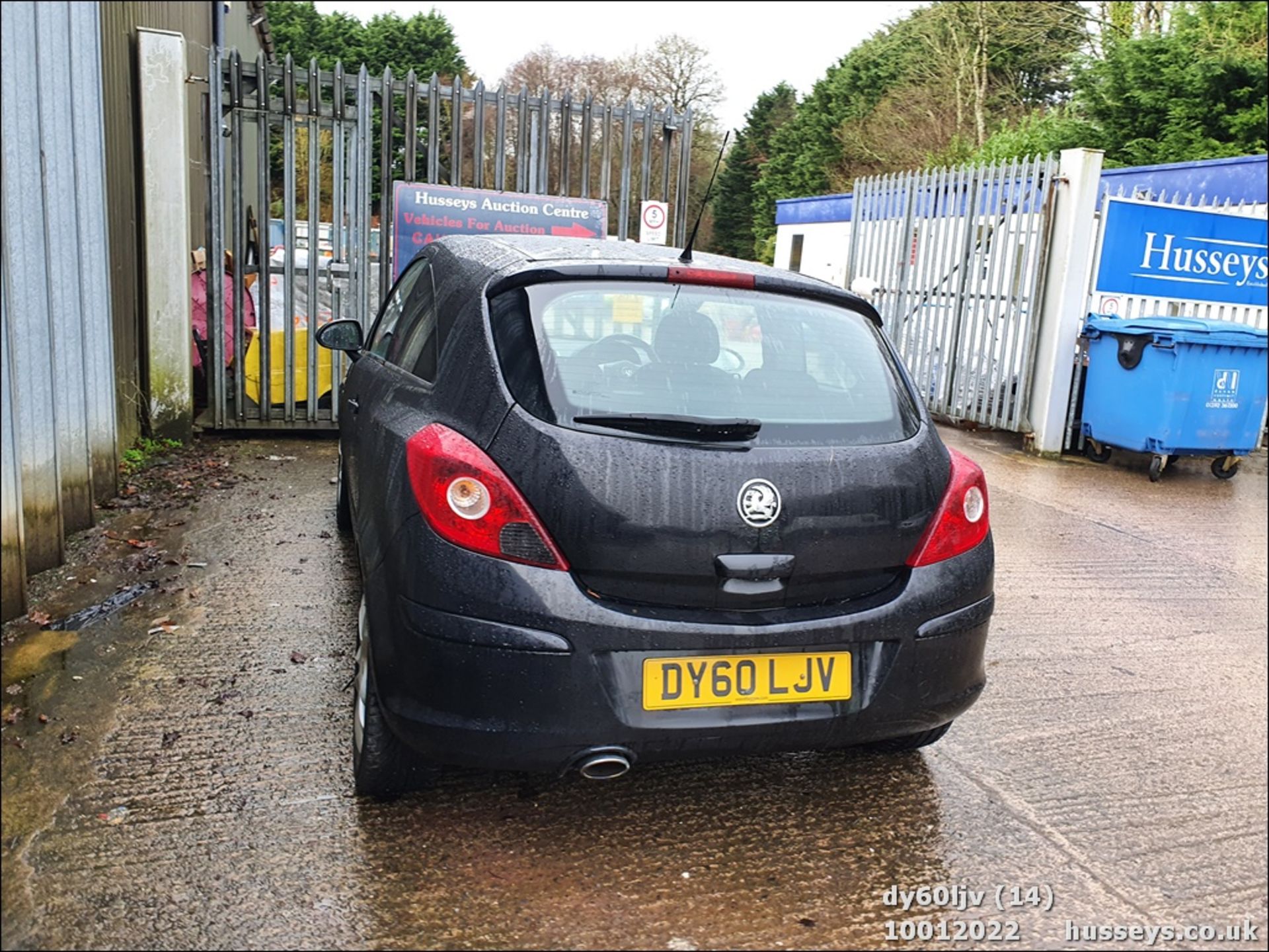 10/60 VAUXHALL CORSA SXI - 1398cc 3dr Hatchback (Black, 78k) - Image 14 of 25