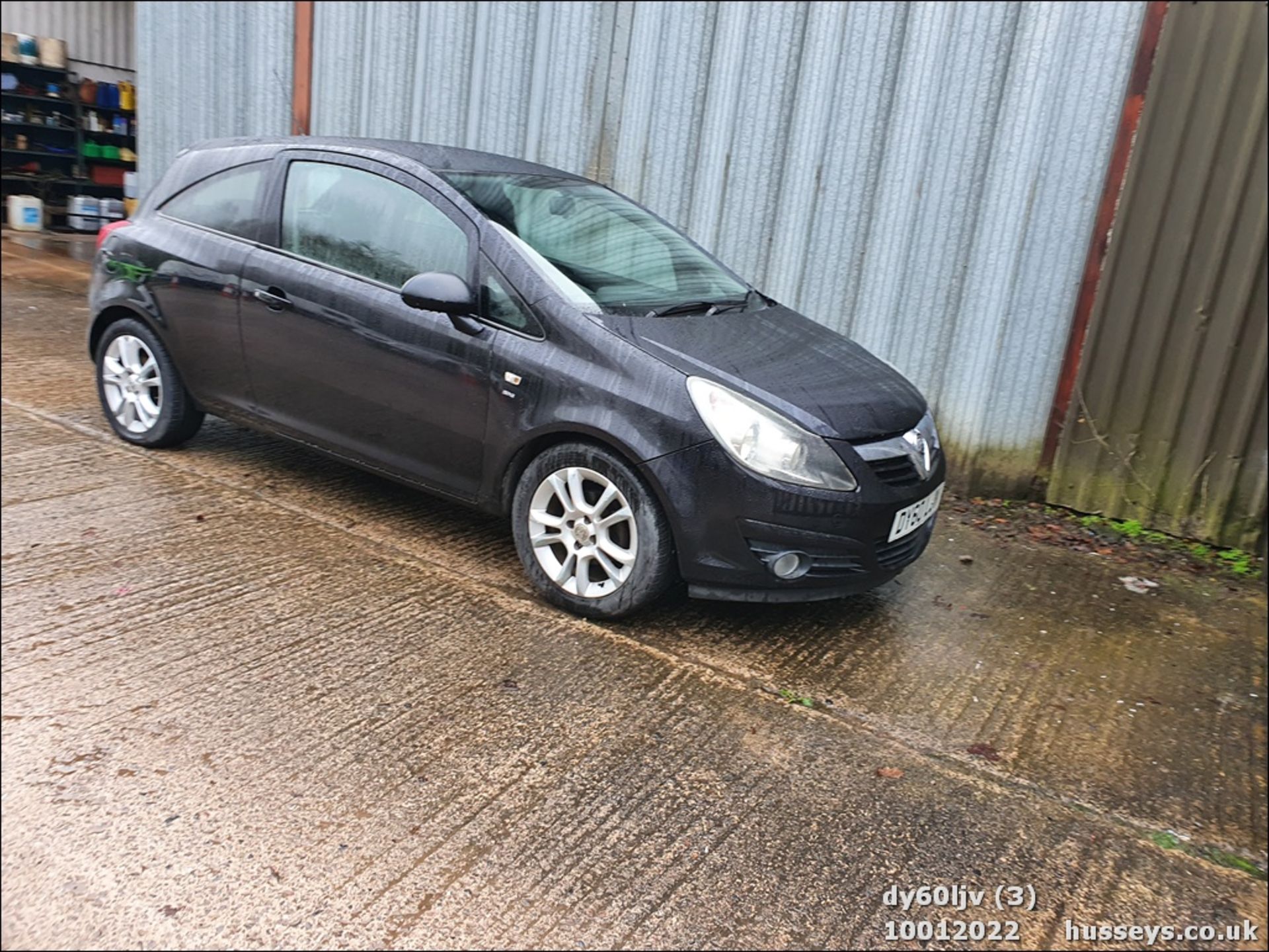 10/60 VAUXHALL CORSA SXI - 1398cc 3dr Hatchback (Black, 78k) - Image 2 of 25