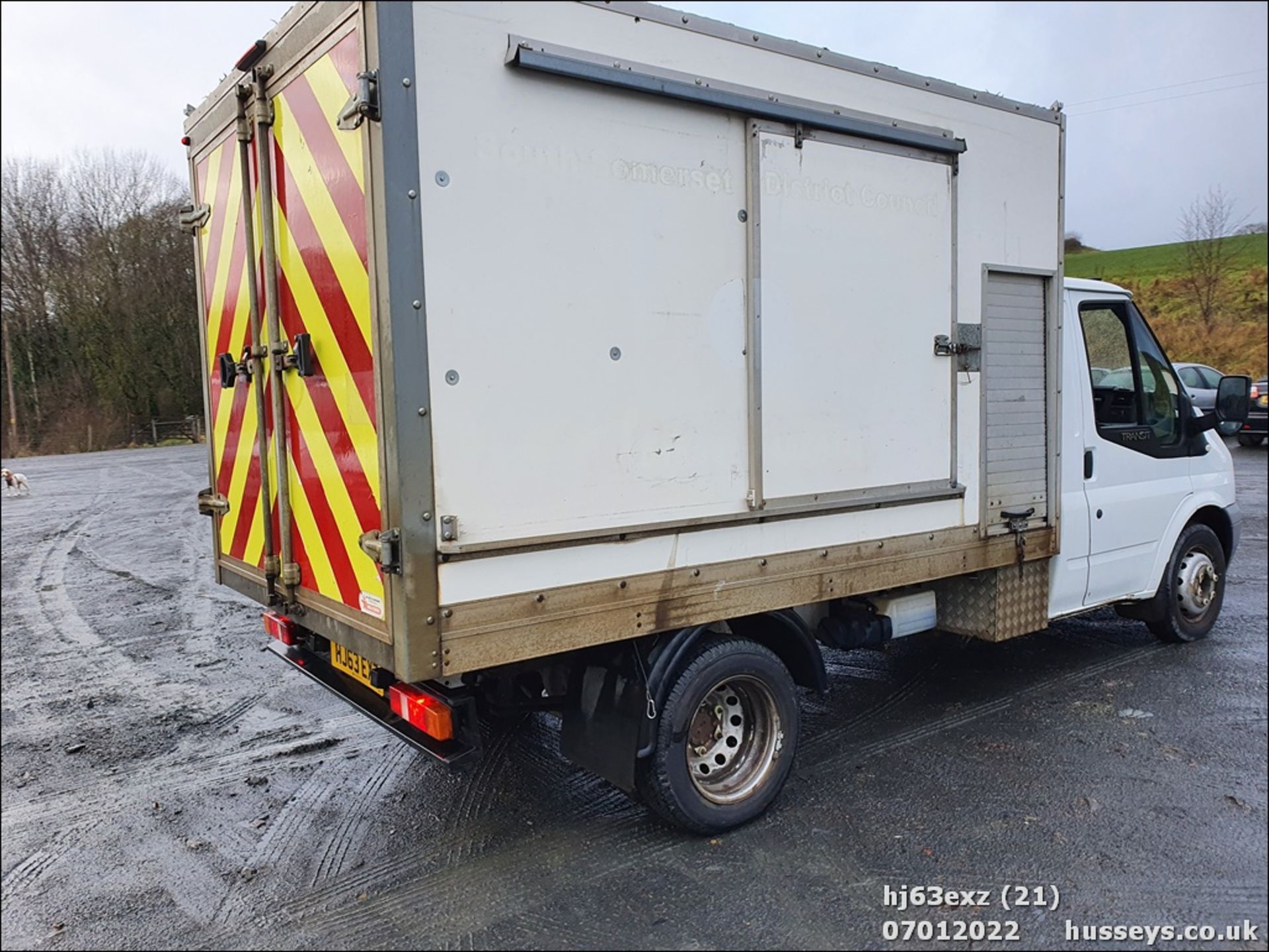 13/63 FORD TRANSIT 100 T350 RWD - 2198cc 3dr Tipper (White, 72k) - Image 24 of 30