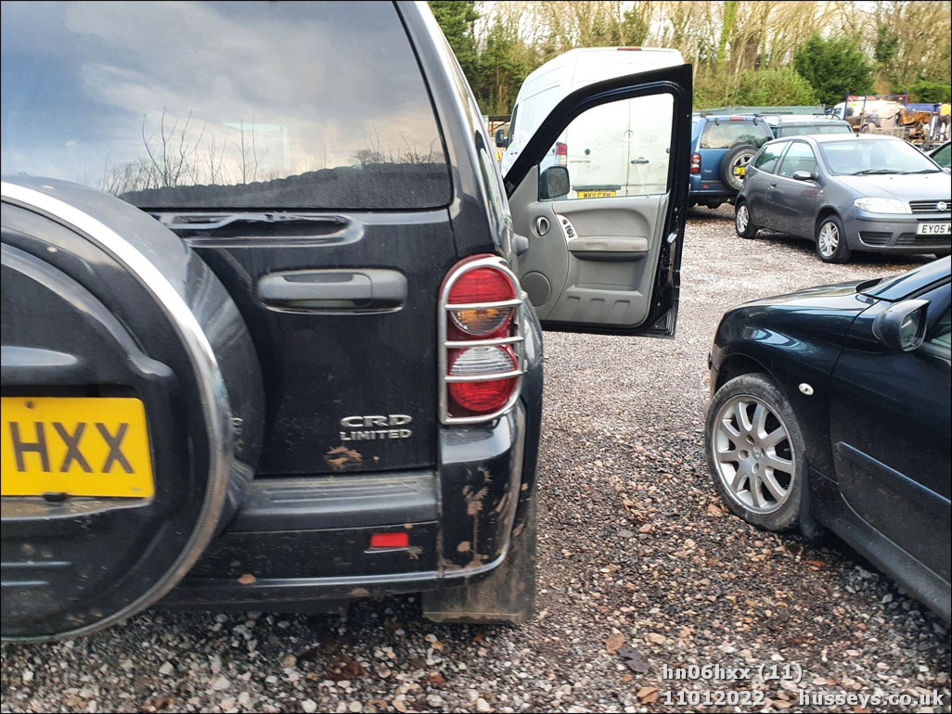 06/06 JEEP CHEROKEE LIMITED CRD - 2776cc 5dr Estate (Black, 98k) - Image 9 of 32