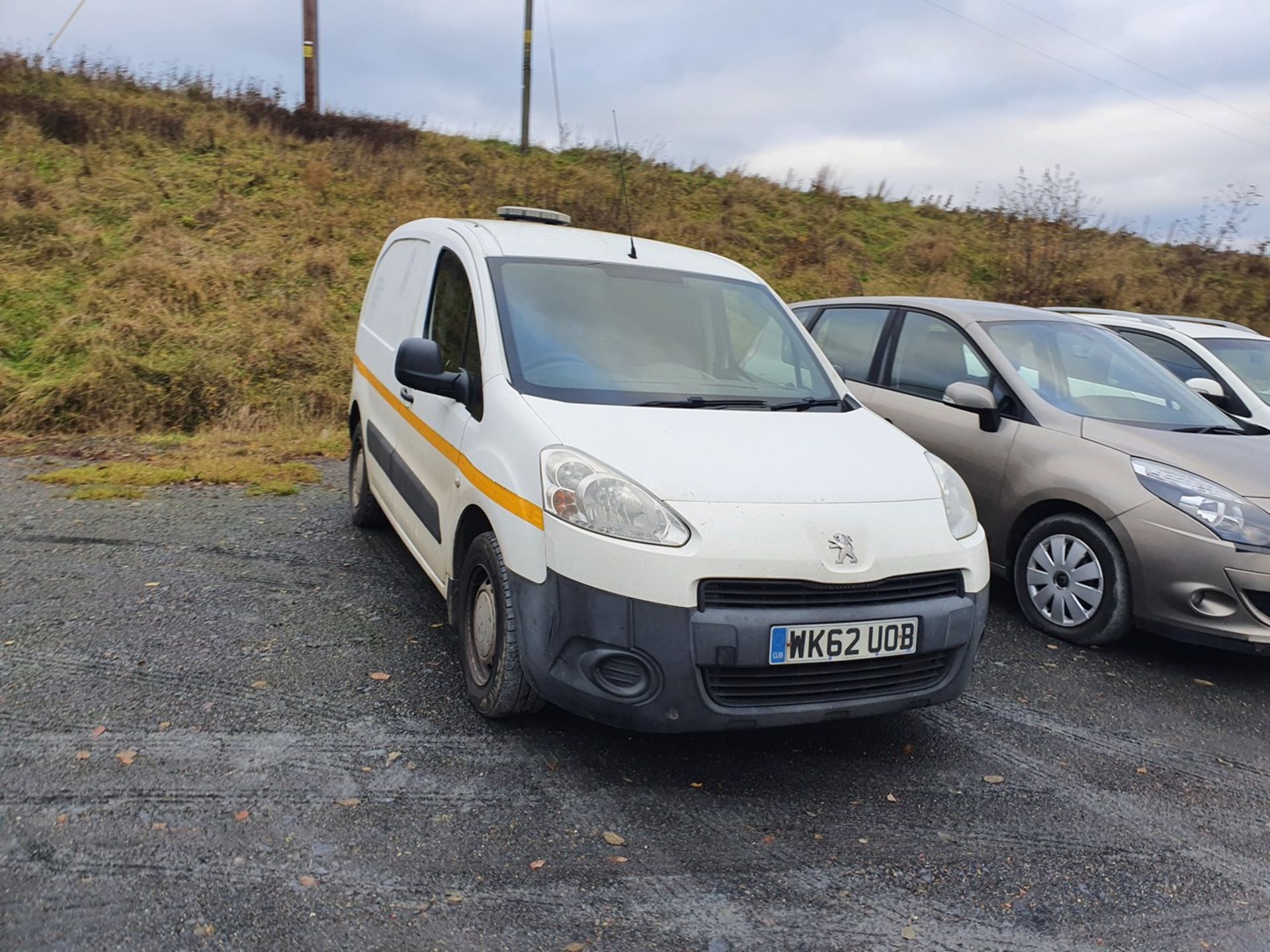 12/62 PEUGEOT PARTNER 850 SE L1 ATV HDI - 1560cc 5dr Van (White, 127k) - Image 6 of 32