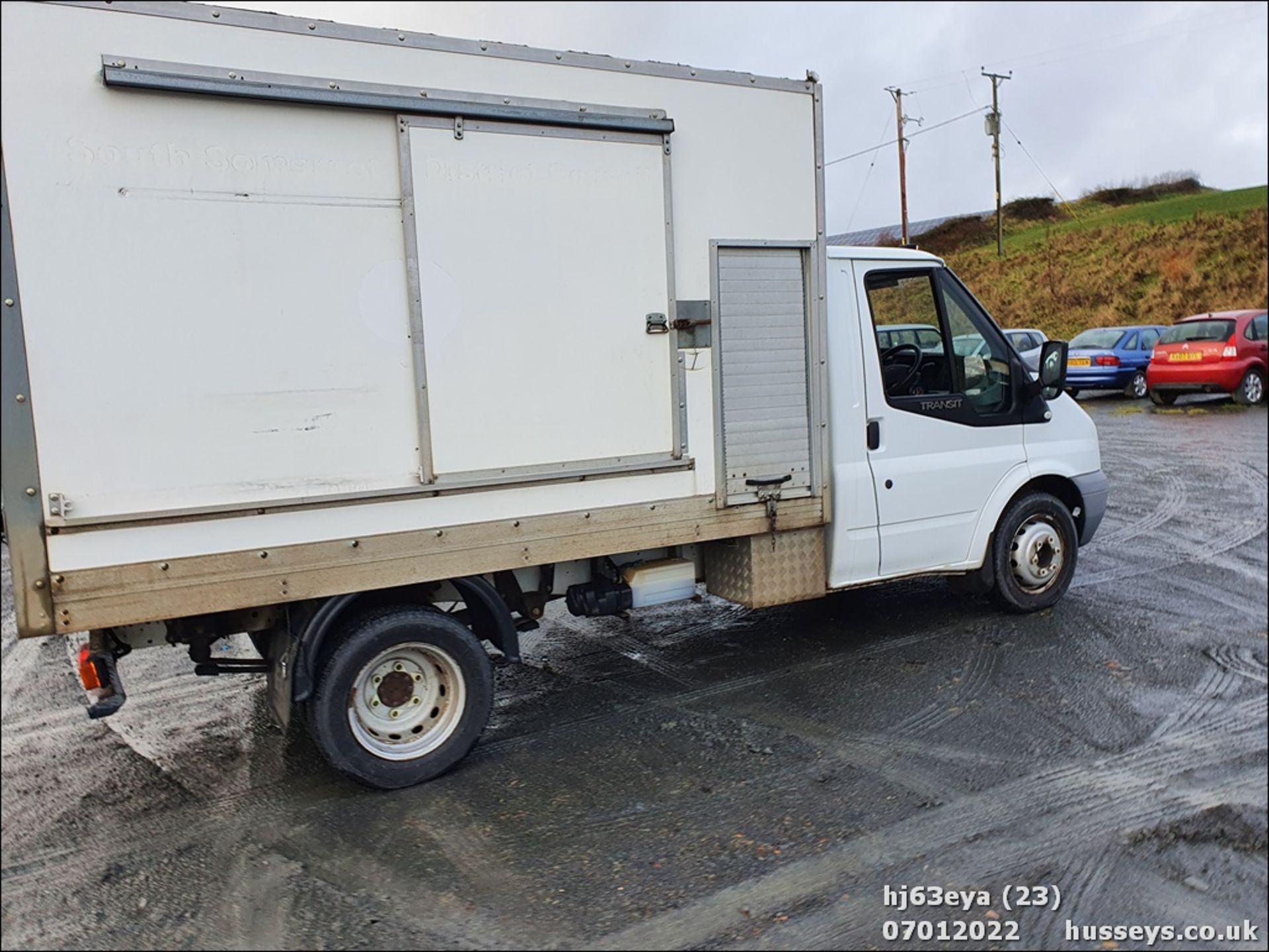 13/63 FORD TRANSIT 100 T350 RWD - 2198cc 3dr Tipper (White, 65k) - Image 23 of 32