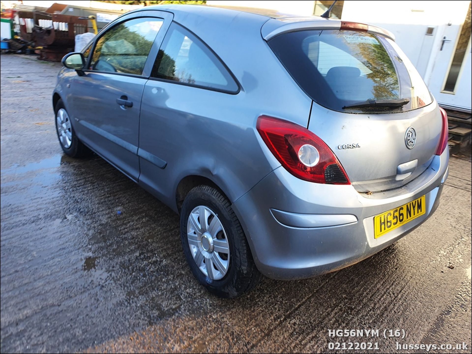 06/56 VAUXHALL CORSA LIFE - 998cc 3dr Hatchback (Silver, 65k) - Image 15 of 30