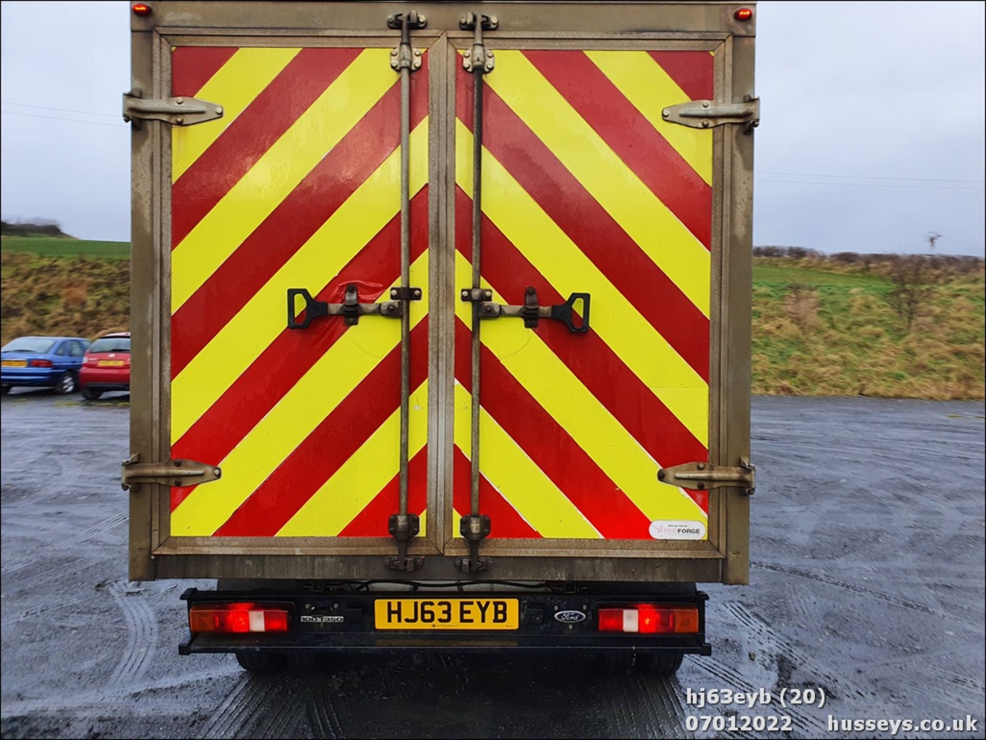 13/63 FORD TRANSIT 100 T350 RWD - 2198cc 3dr Tipper (White, 136k) - Image 17 of 28