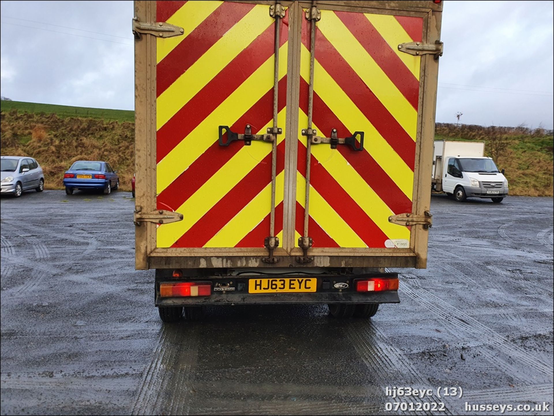 13/63 FORD TRANSIT 100 T350 RWD - 2198cc 3dr Tipper (White, 126k) - Image 15 of 34