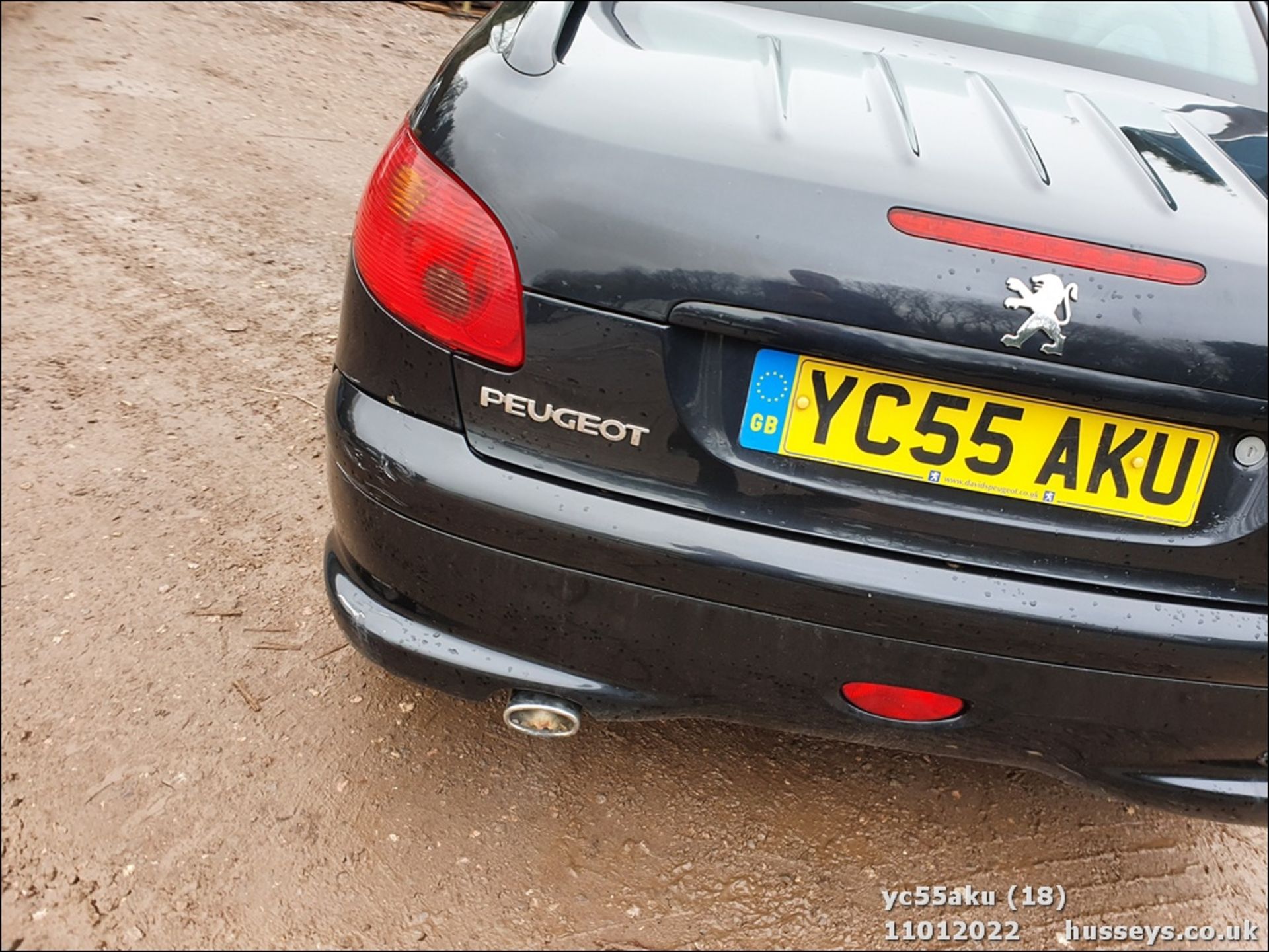 05/55 PEUGEOT 206 CC ALLURE HDI - 1560cc 2dr Convertible (Black, 100k) - Image 18 of 28