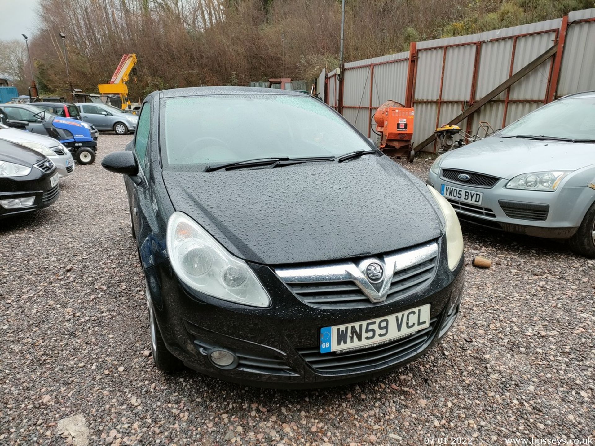 09/59 VAUXHALL CORSA SXI A/C - 1229cc 3dr Hatchback (Black, 125k) - Image 2 of 20