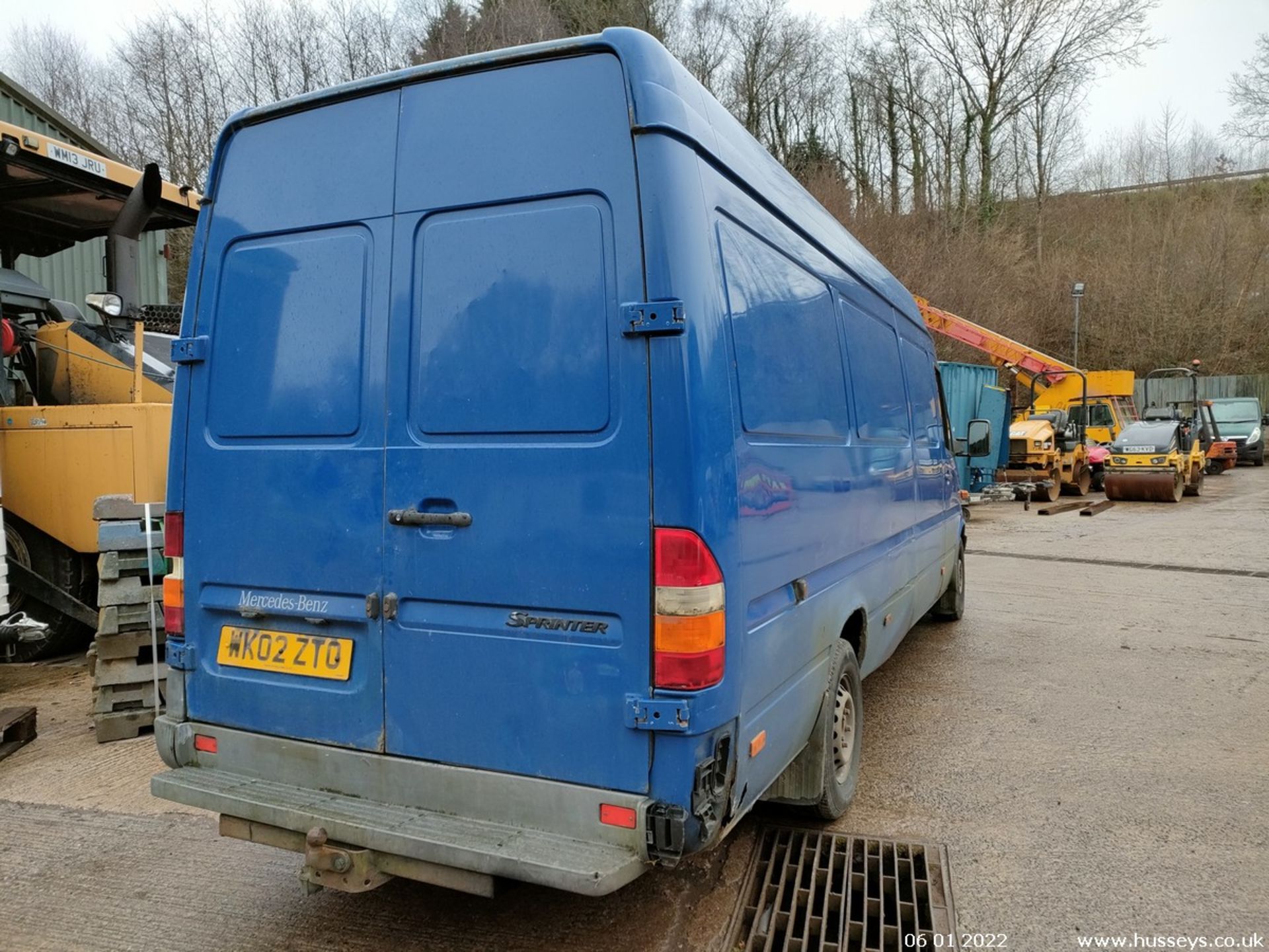 02/02 MERCEDES SPRINTER 311 CDI LWB - 2151cc 5dr Van (Blue) - Image 15 of 27