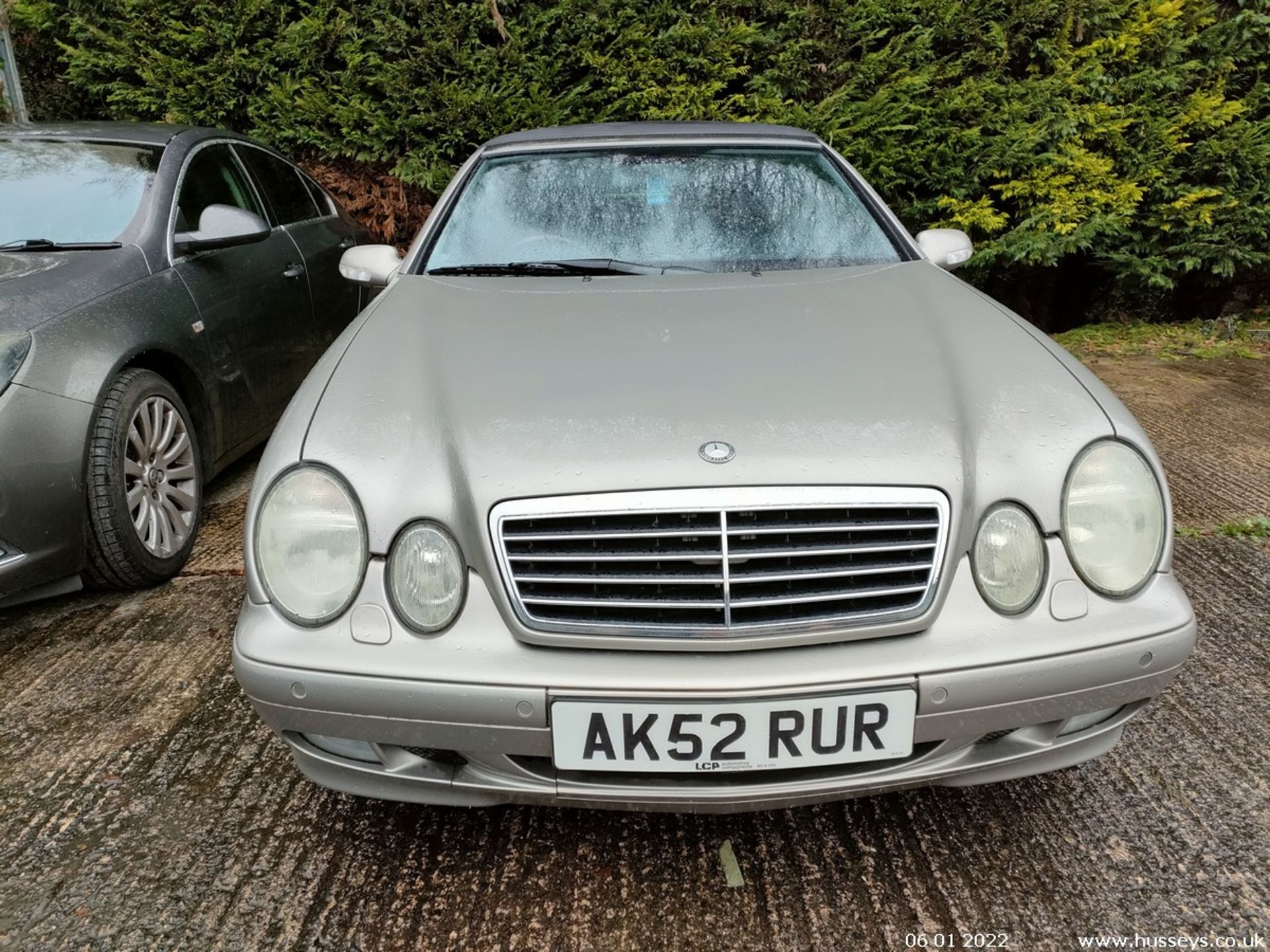 02/52 MERCEDES CLK320 AVANTGARDE AUTO - 3199cc 2dr Convertible (Silver, 89k) - Image 5 of 24