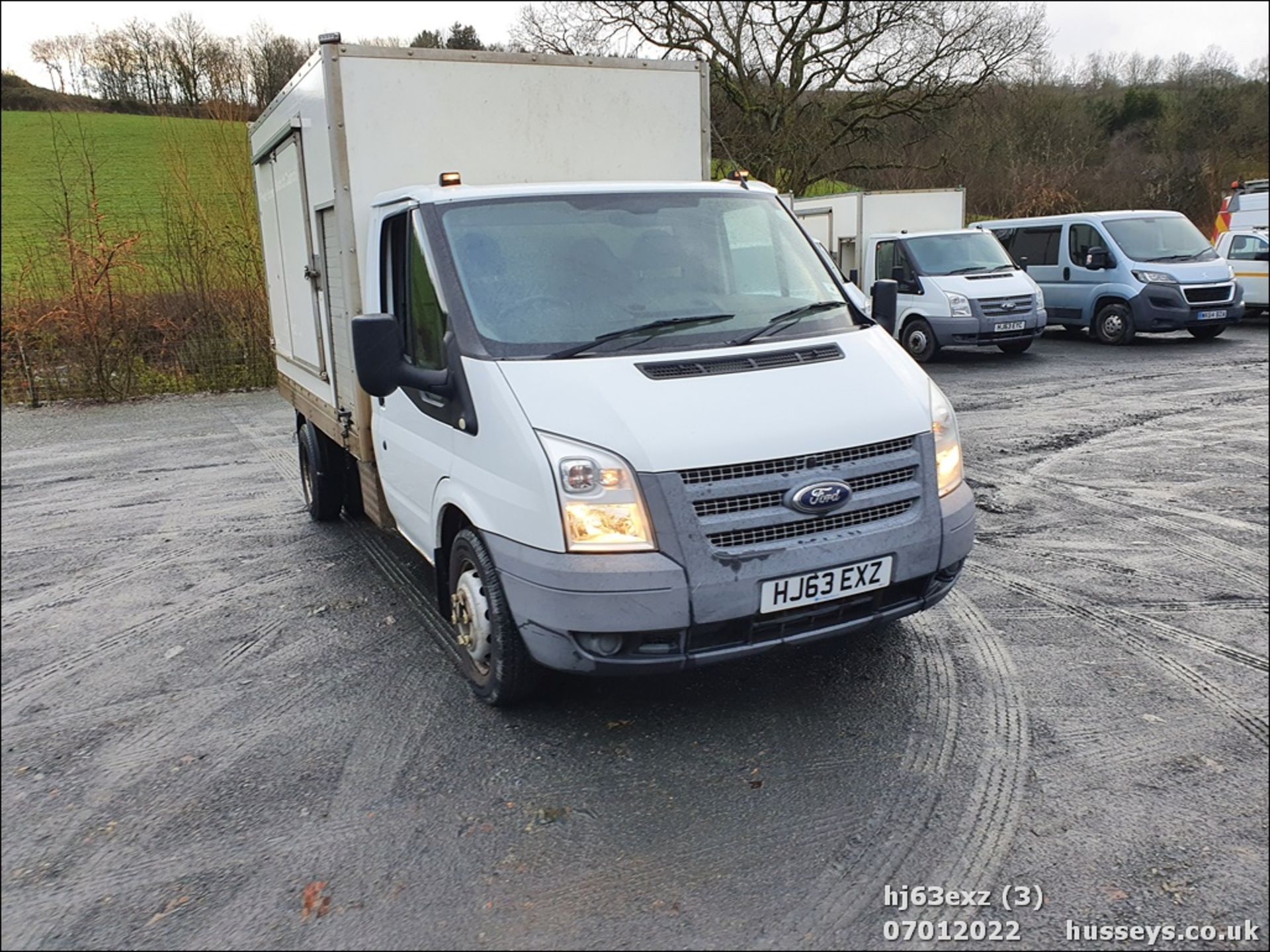 13/63 FORD TRANSIT 100 T350 RWD - 2198cc 3dr Tipper (White, 72k) - Image 6 of 30