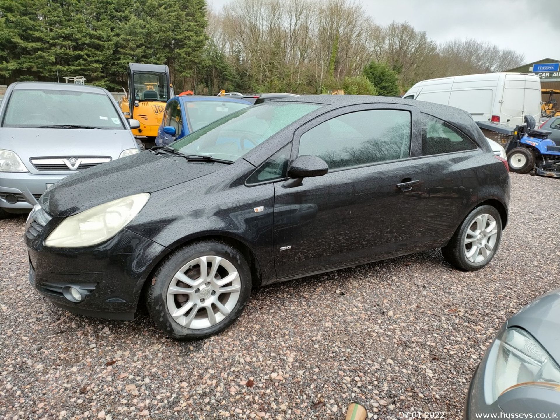 09/59 VAUXHALL CORSA SXI A/C - 1229cc 3dr Hatchback (Black, 125k) - Image 7 of 20