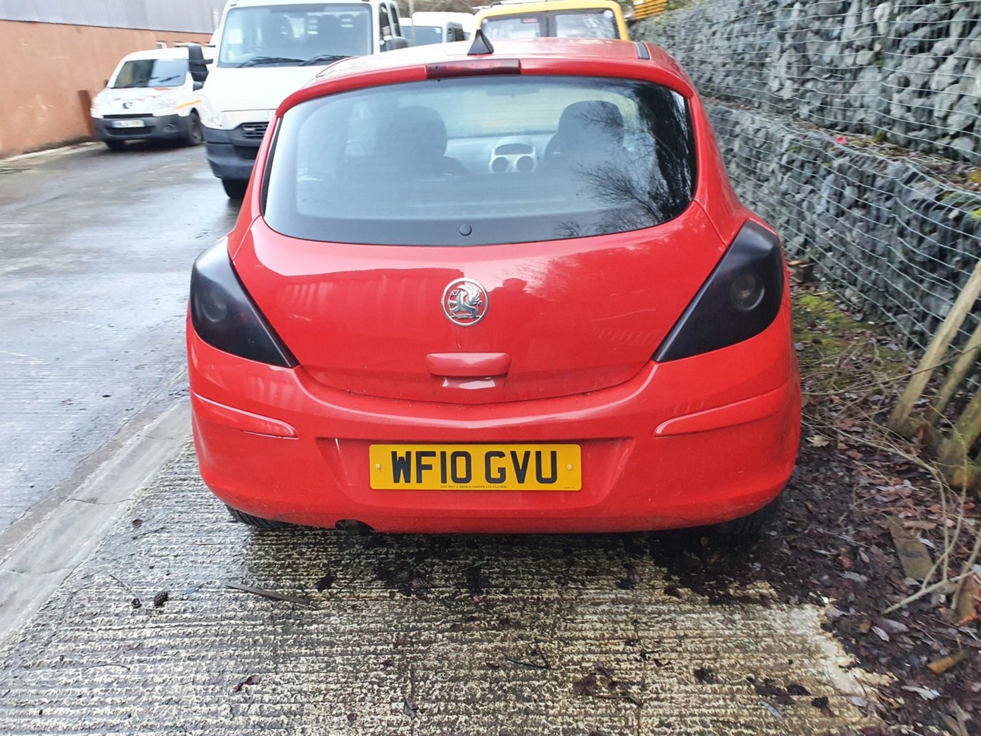 10/10 VAUXHALL CORSA S ECOFLEX - 998cc 3dr Hatchback (Red, 133k) - Image 13 of 28