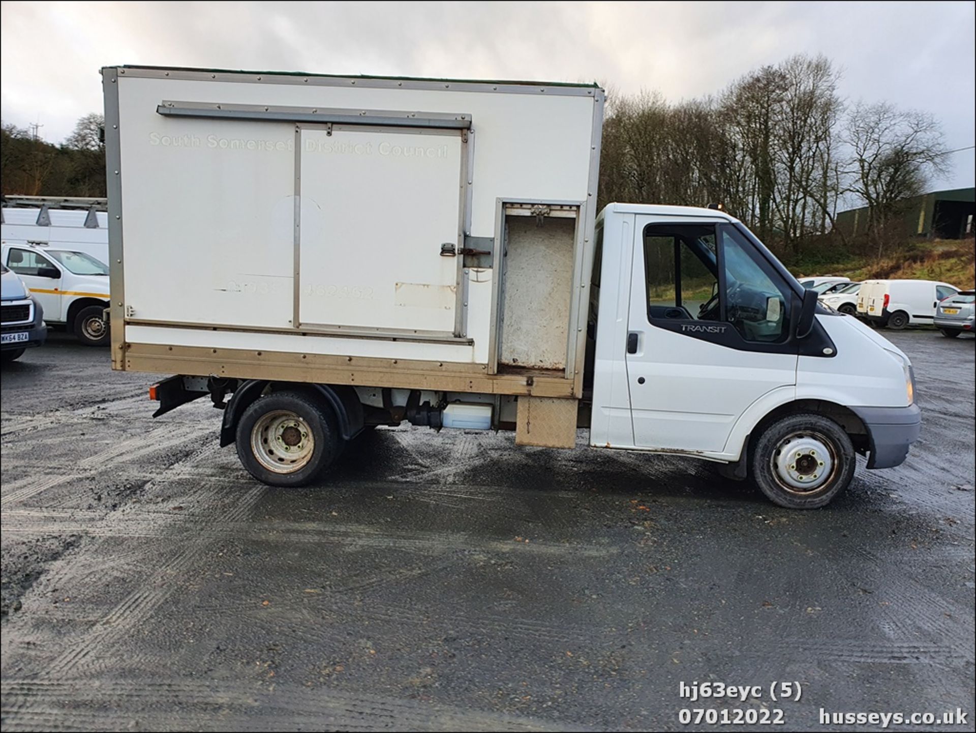 13/63 FORD TRANSIT 100 T350 RWD - 2198cc 3dr Tipper (White, 126k) - Image 6 of 34