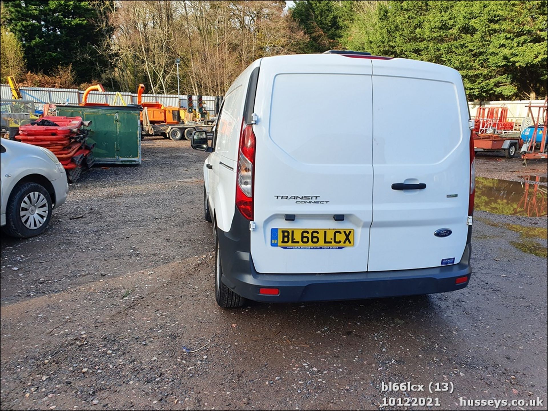 17/66 FORD TRANSIT CONNECT 200 TRND - 998cc 5dr Van (White, 128k) - Image 13 of 24