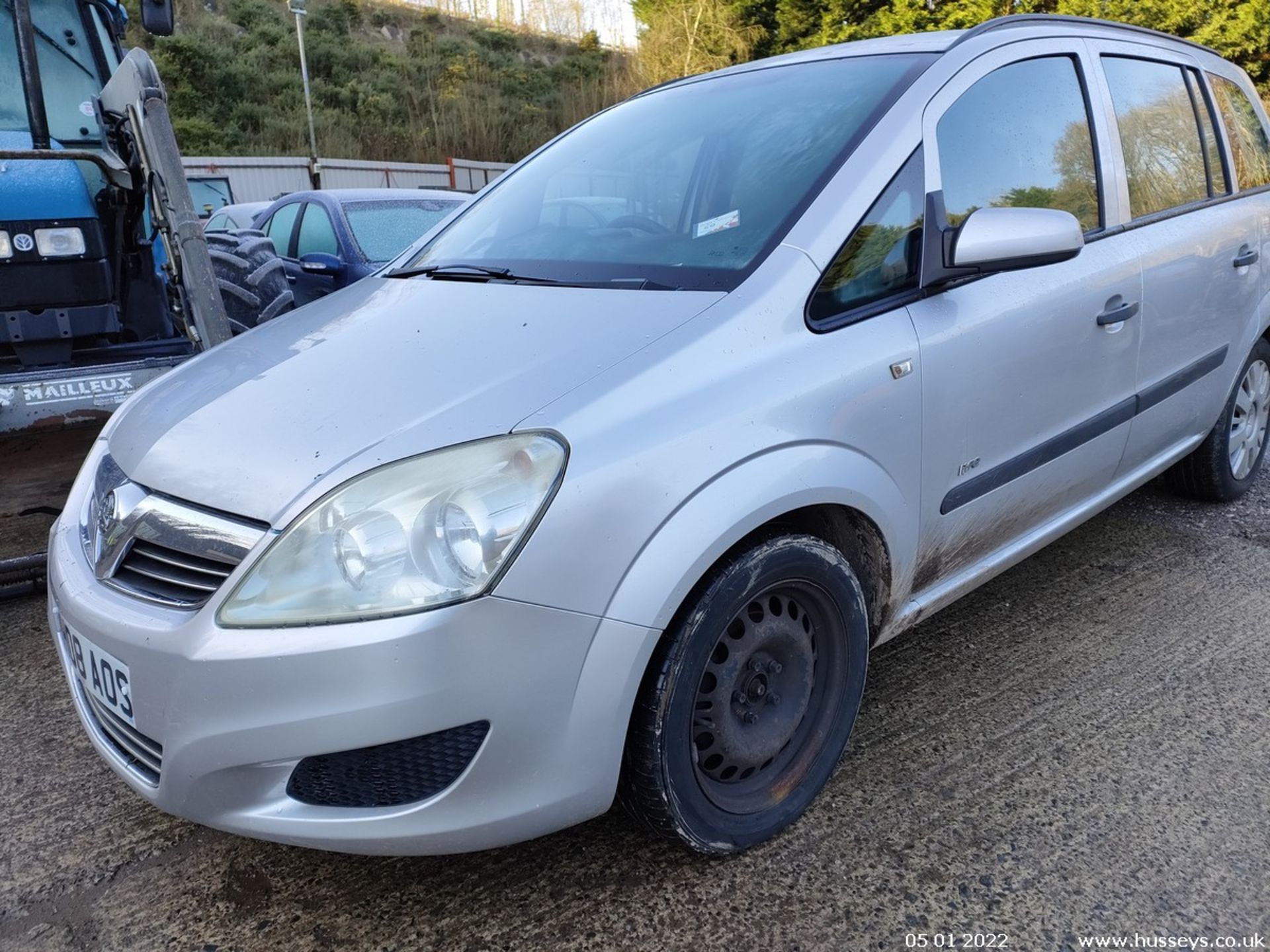 08/08 VAUXHALL ZAFIRA LIFE - 1598cc 5dr MPV (Silver, 86k) - Image 12 of 50