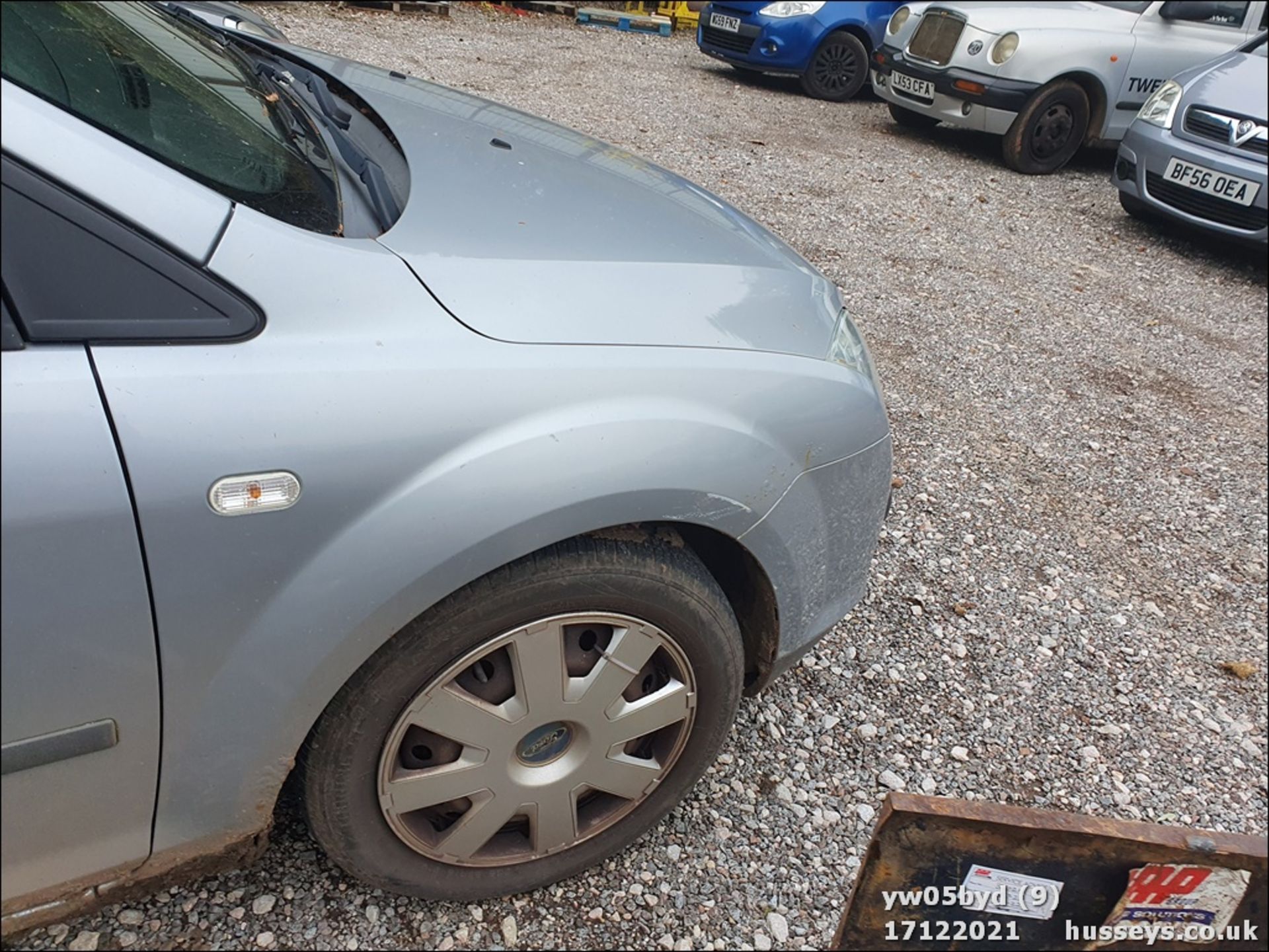 05/05 FORD FOCUS LX T - 1596cc 5dr Estate (Silver, 99k) - Image 9 of 23