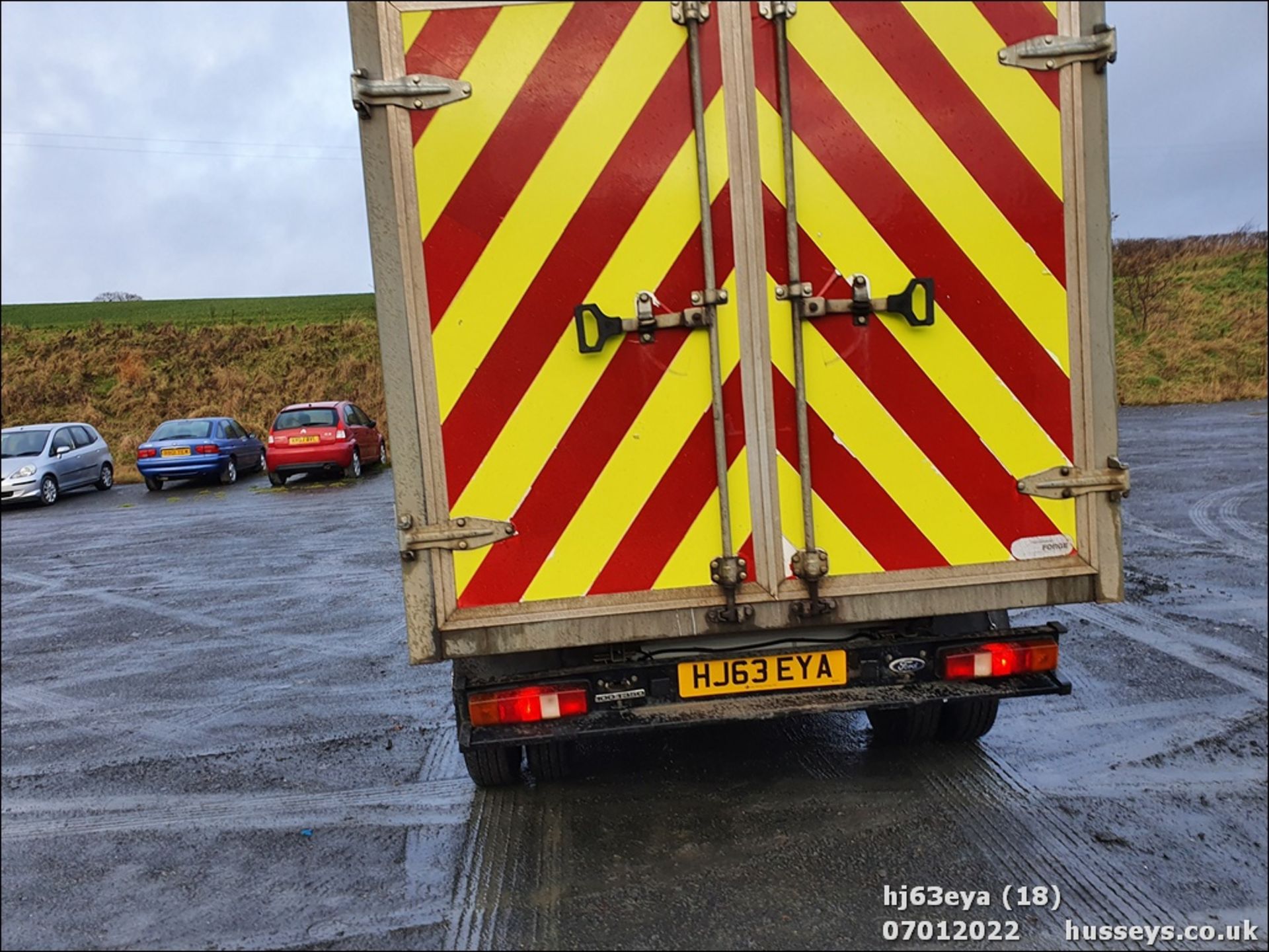 13/63 FORD TRANSIT 100 T350 RWD - 2198cc 3dr Tipper (White, 65k) - Image 18 of 32