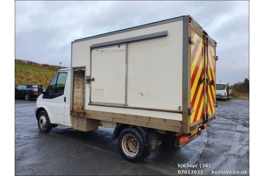 13/63 FORD TRANSIT 100 T350 RWD - 2198cc 3dr Tipper (White, 126k) - Image 18 of 34