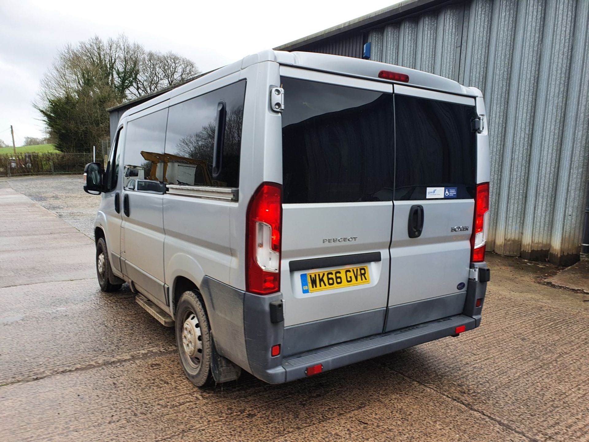 16/66 PEUGEOT BOXER 333 L1H1 HDI - 2198cc 5dr Minibus (Silver, 16k) - Image 18 of 33