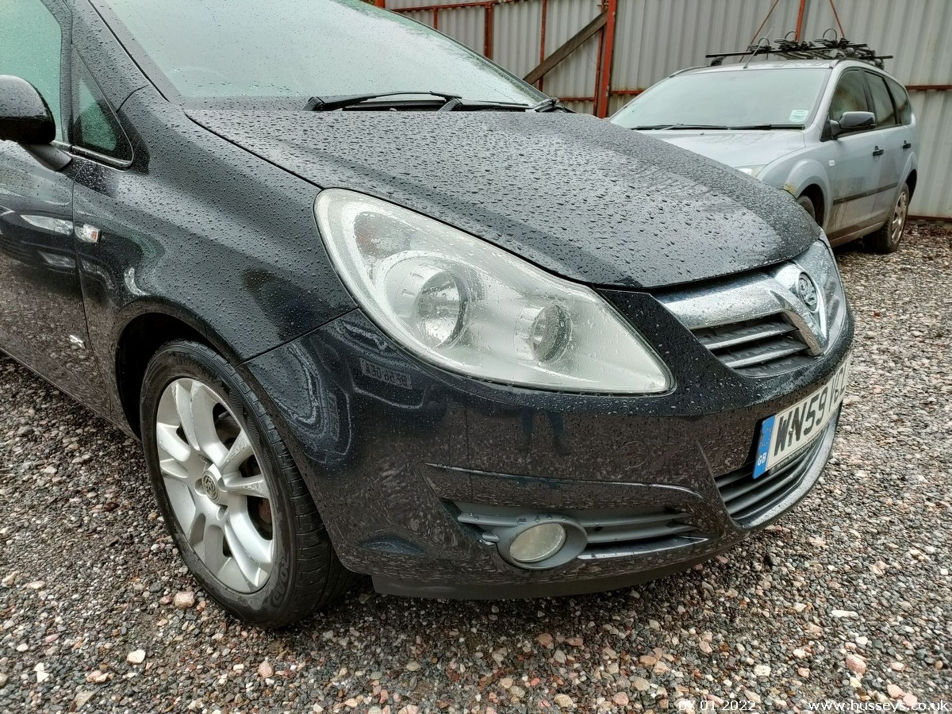 09/59 VAUXHALL CORSA SXI A/C - 1229cc 3dr Hatchback (Black, 125k) - Image 4 of 20