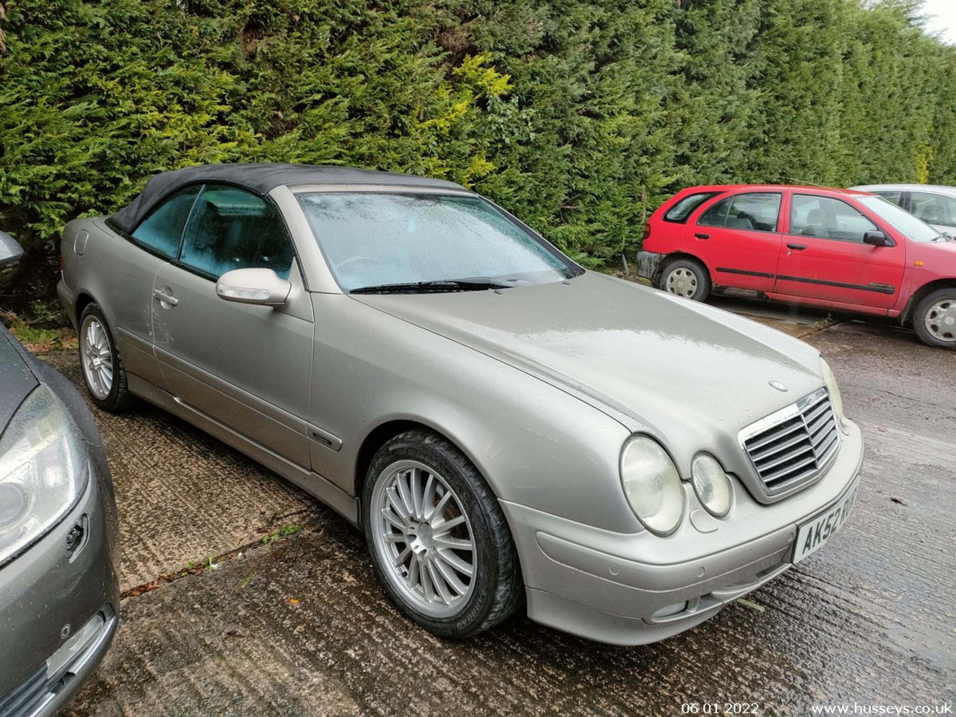 02/52 MERCEDES CLK320 AVANTGARDE AUTO - 3199cc 2dr Convertible (Silver, 89k)