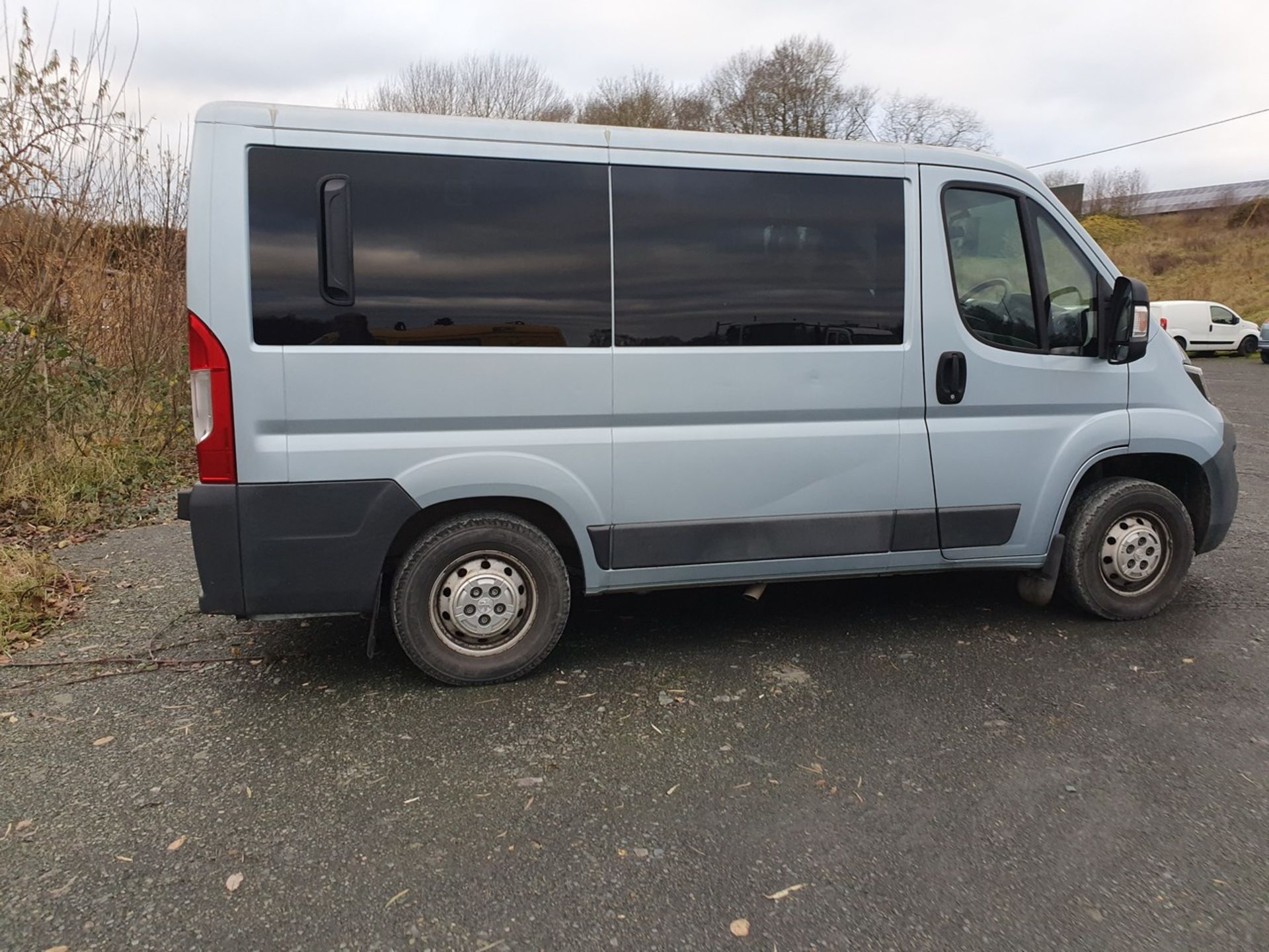 15/64 PEUGEOT BOXER 333 L1H1 HDI - 2198cc 5dr Minibus (Blue, 9k) - Image 16 of 36