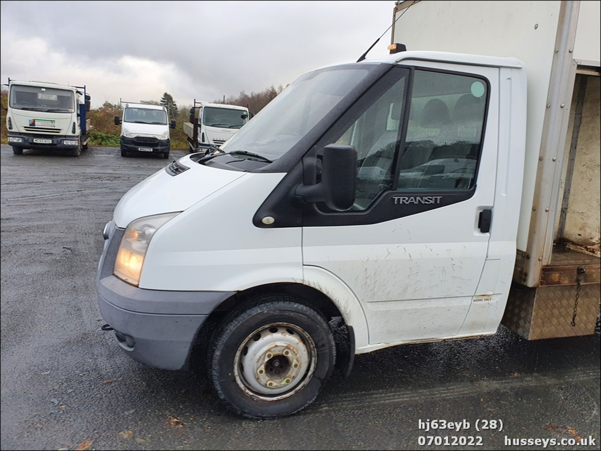 13/63 FORD TRANSIT 100 T350 RWD - 2198cc 3dr Tipper (White, 136k) - Image 25 of 28