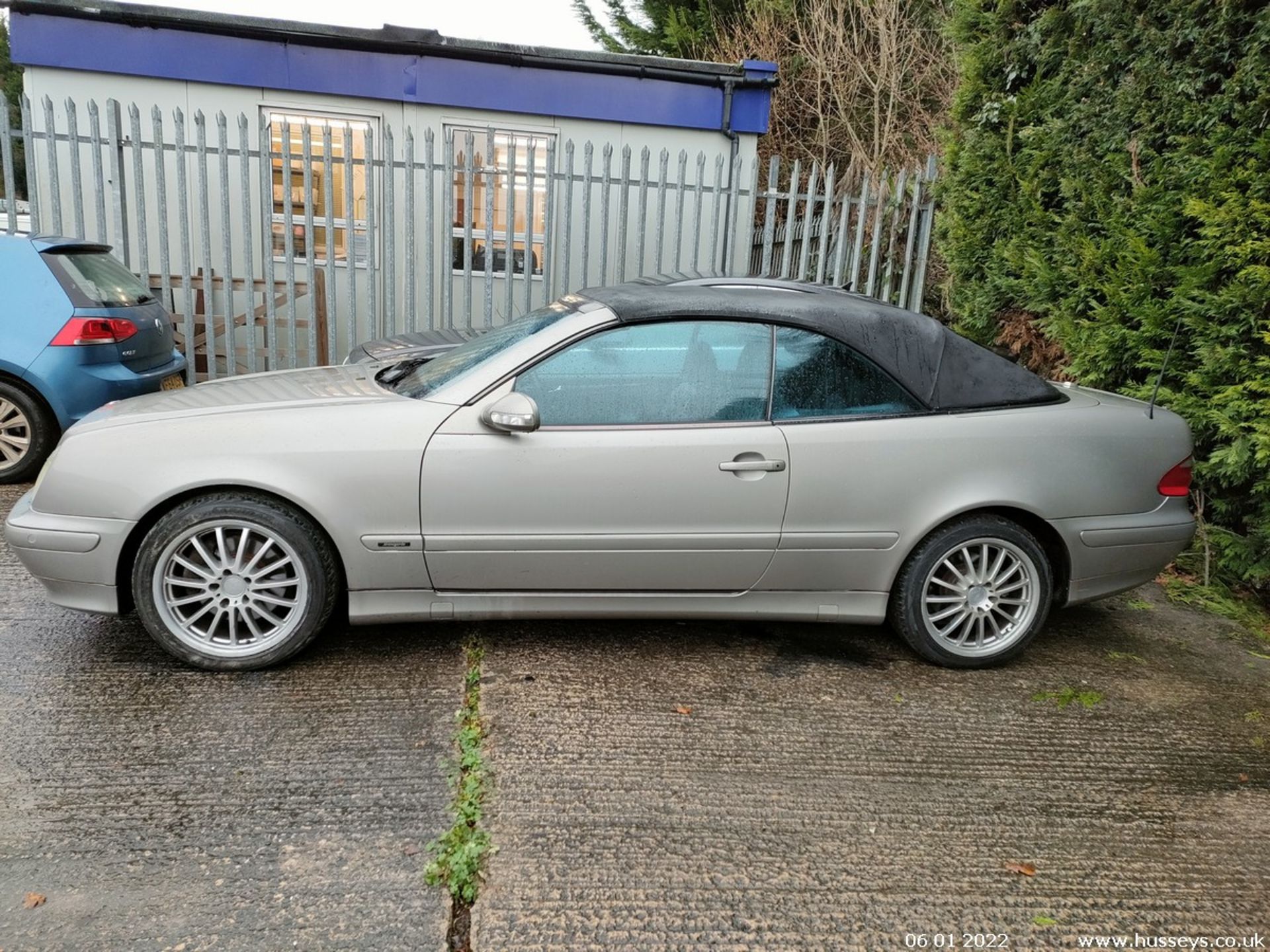 02/52 MERCEDES CLK320 AVANTGARDE AUTO - 3199cc 2dr Convertible (Silver, 89k) - Image 9 of 24