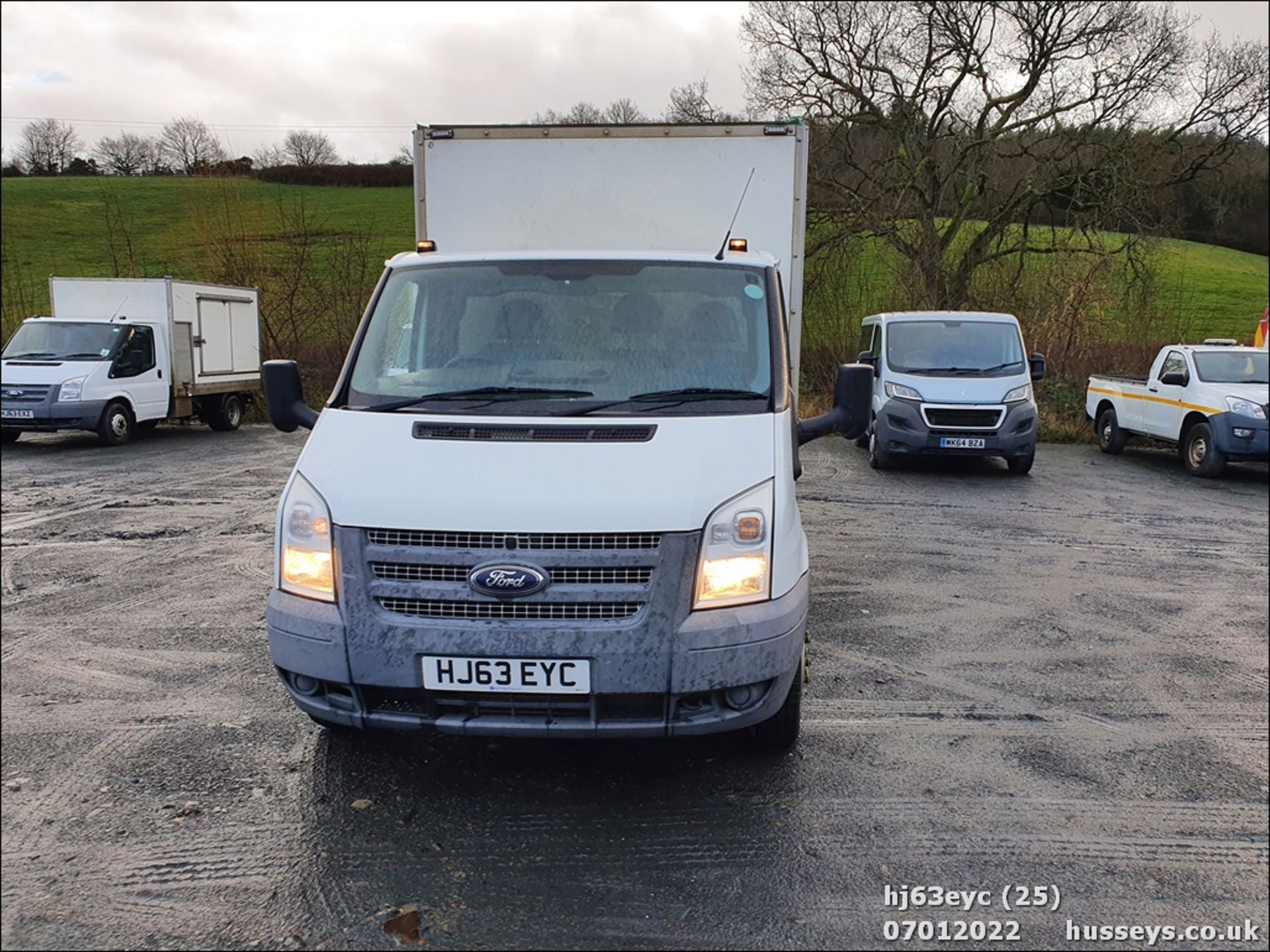13/63 FORD TRANSIT 100 T350 RWD - 2198cc 3dr Tipper (White, 126k) - Image 27 of 34