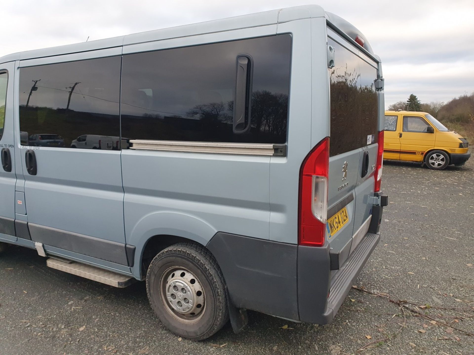 15/64 PEUGEOT BOXER 333 L1H1 HDI - 2198cc 5dr Minibus (Blue, 9k) - Image 19 of 36