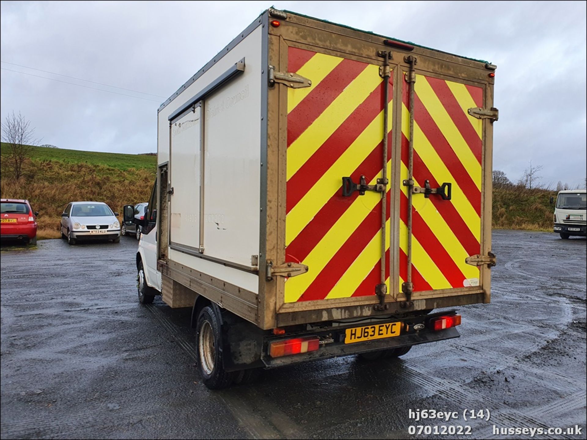 13/63 FORD TRANSIT 100 T350 RWD - 2198cc 3dr Tipper (White, 126k) - Image 16 of 34