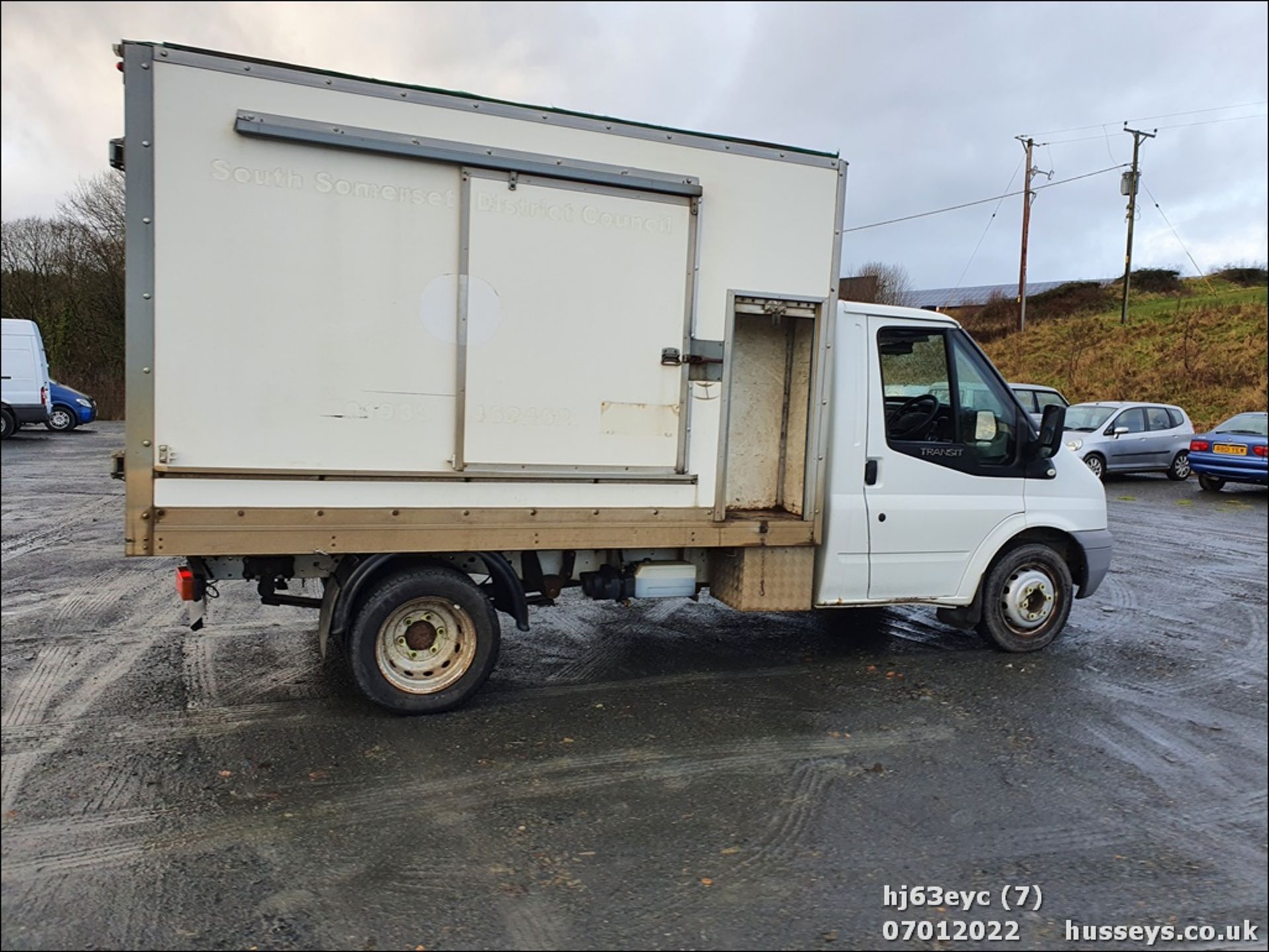 13/63 FORD TRANSIT 100 T350 RWD - 2198cc 3dr Tipper (White, 126k) - Image 8 of 34