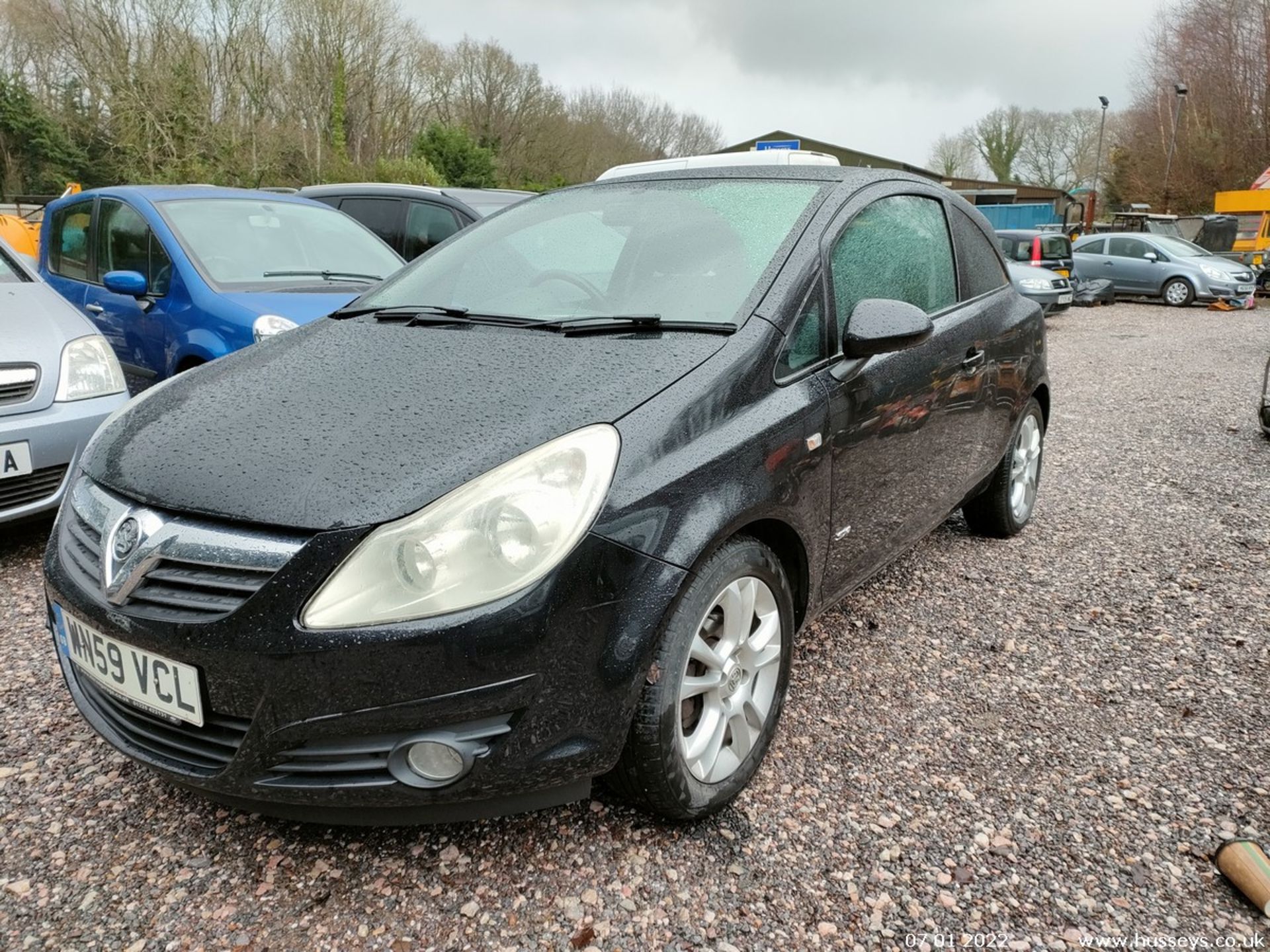 09/59 VAUXHALL CORSA SXI A/C - 1229cc 3dr Hatchback (Black, 125k) - Image 6 of 20