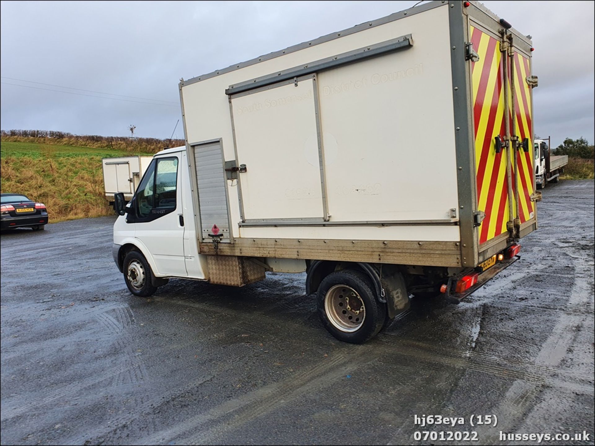 13/63 FORD TRANSIT 100 T350 RWD - 2198cc 3dr Tipper (White, 65k) - Image 15 of 32