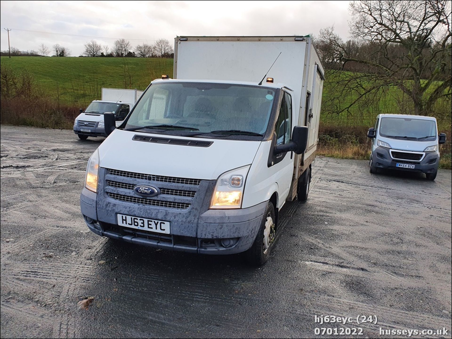 13/63 FORD TRANSIT 100 T350 RWD - 2198cc 3dr Tipper (White, 126k) - Image 26 of 34