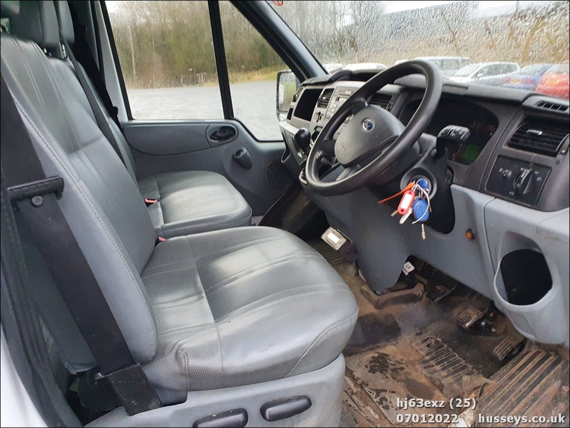 13/63 FORD TRANSIT 100 T350 RWD - 2198cc 3dr Tipper (White, 72k) - Image 27 of 30