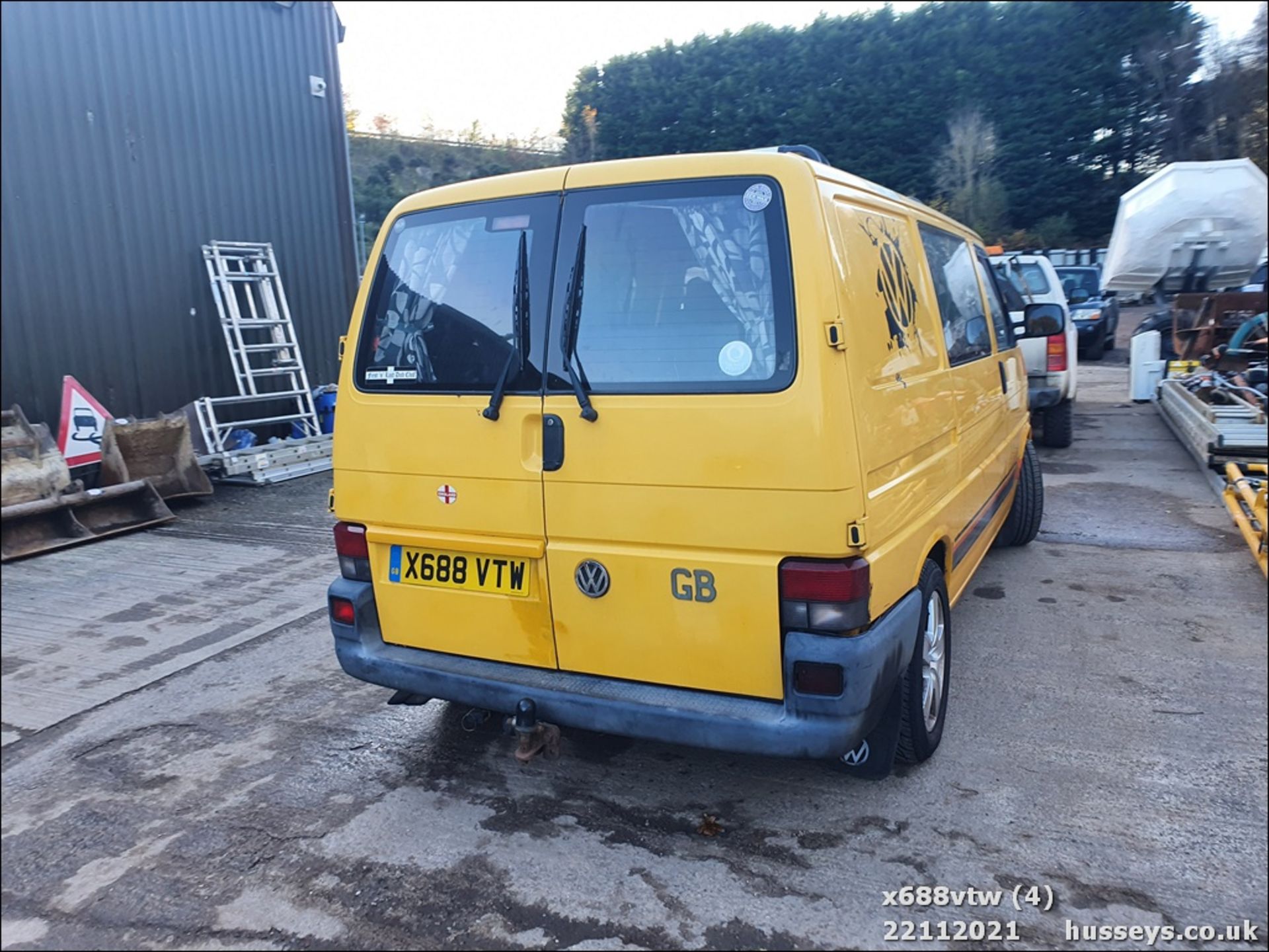 2000 VOLKSWAGEN TRANSPORTER TDI SWB - 2461cc 5dr Van (Yellow, 255k) - Image 33 of 56